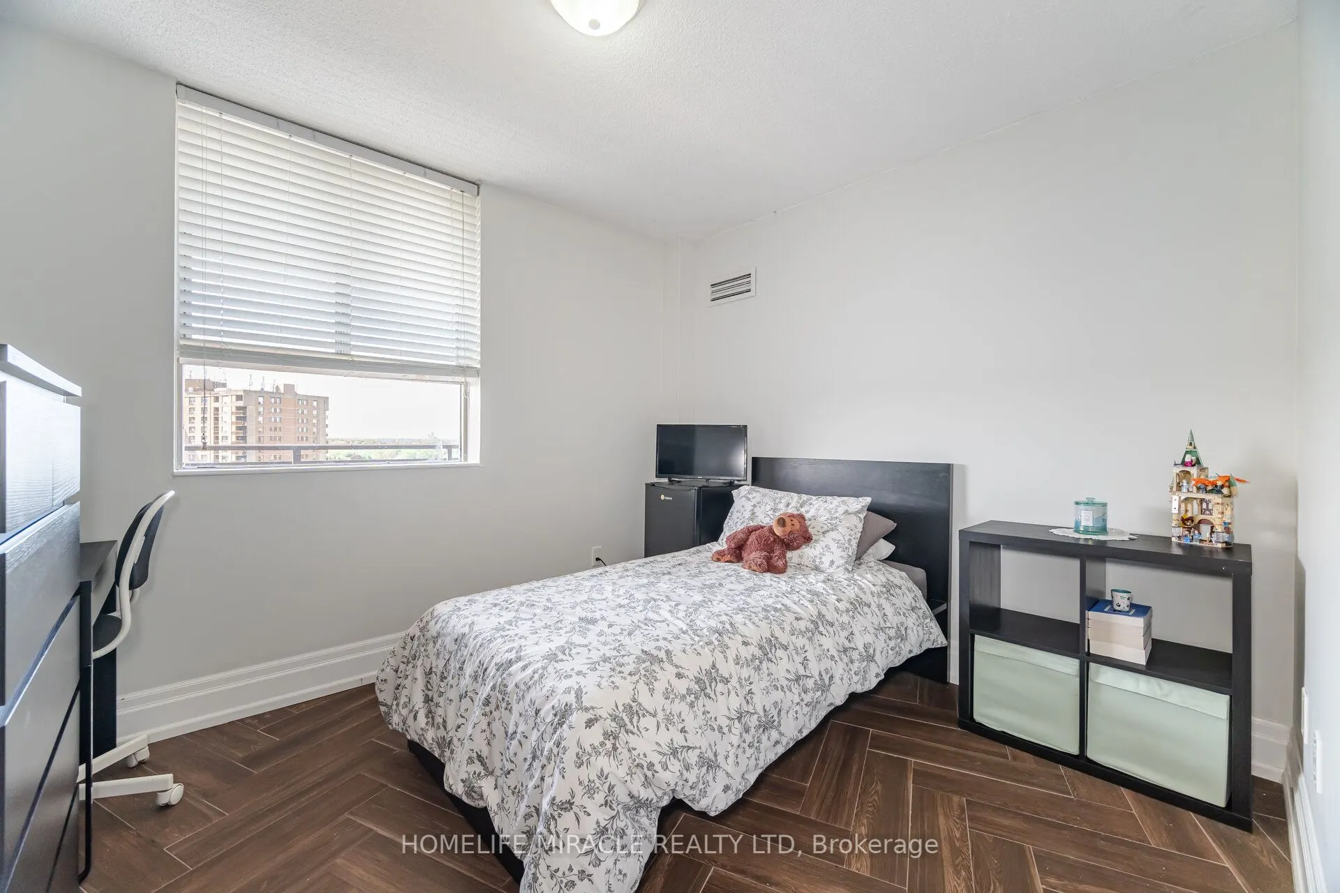 234 Albion Road, #1408