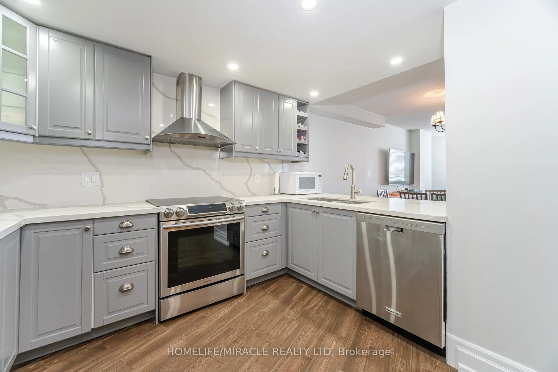 234 Albion Road, #1408