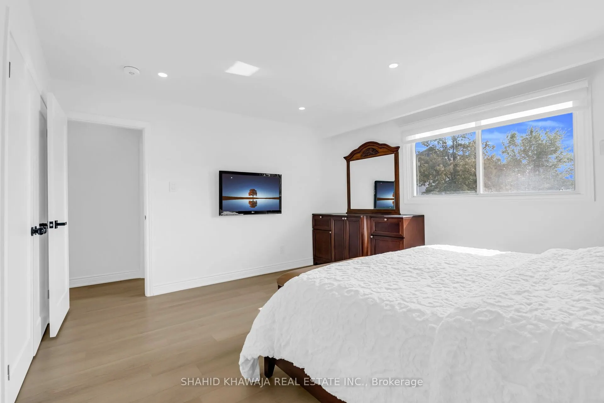 3432 Glorene Court