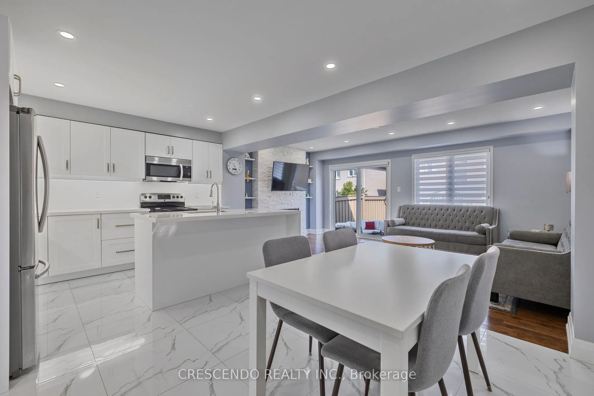 42 Napoleon Crescent