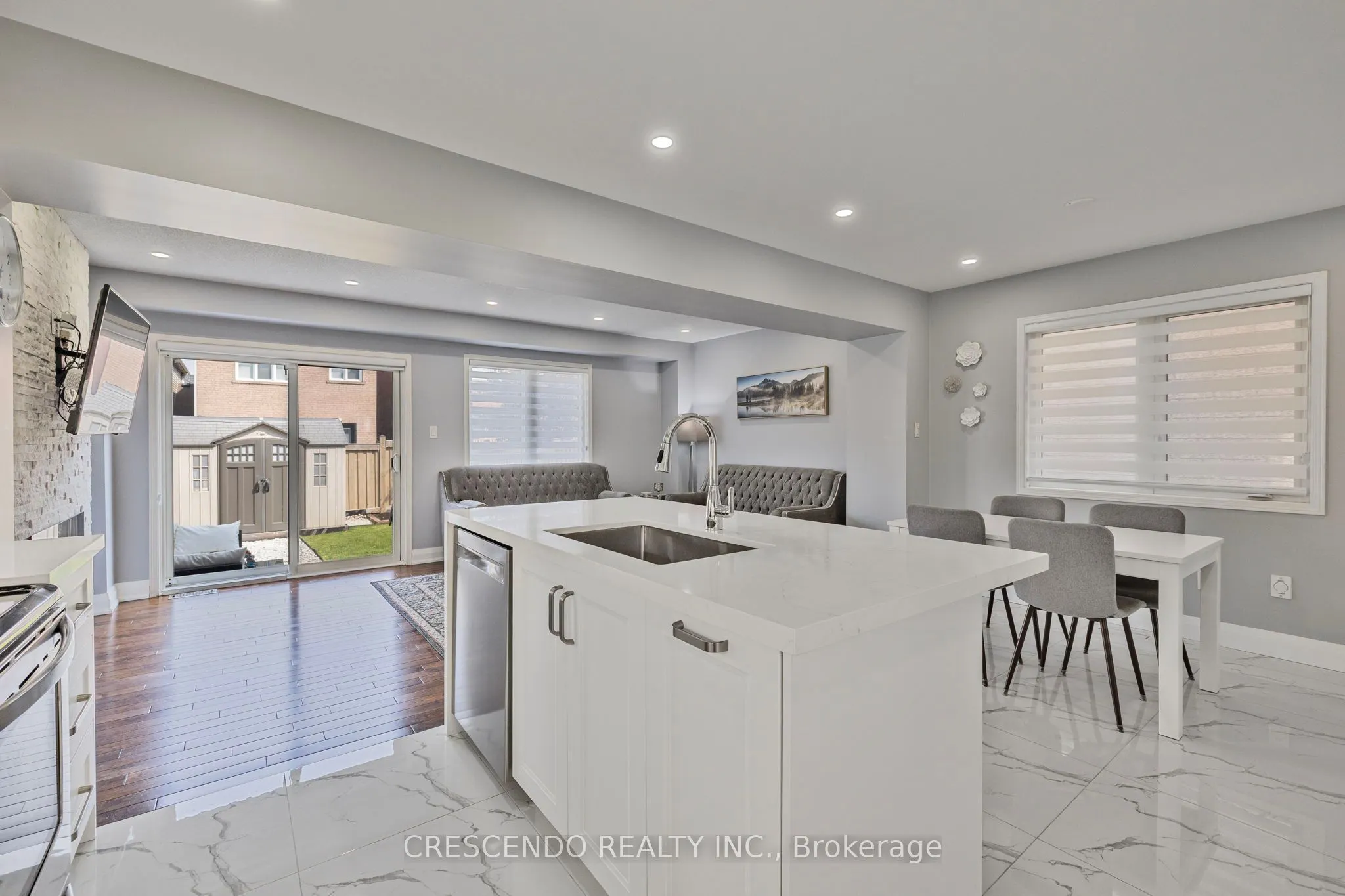 42 Napoleon Crescent