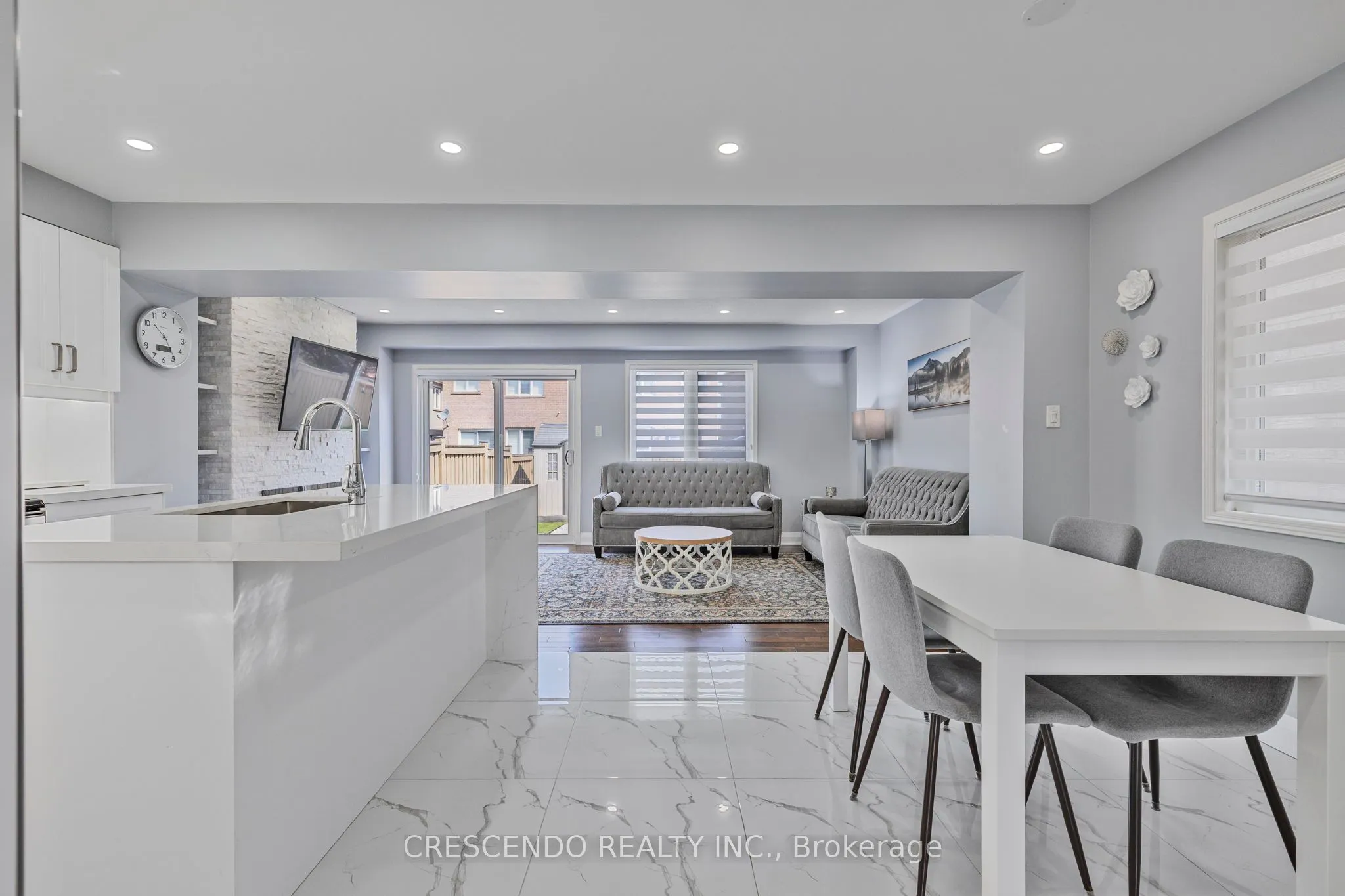 42 Napoleon Crescent