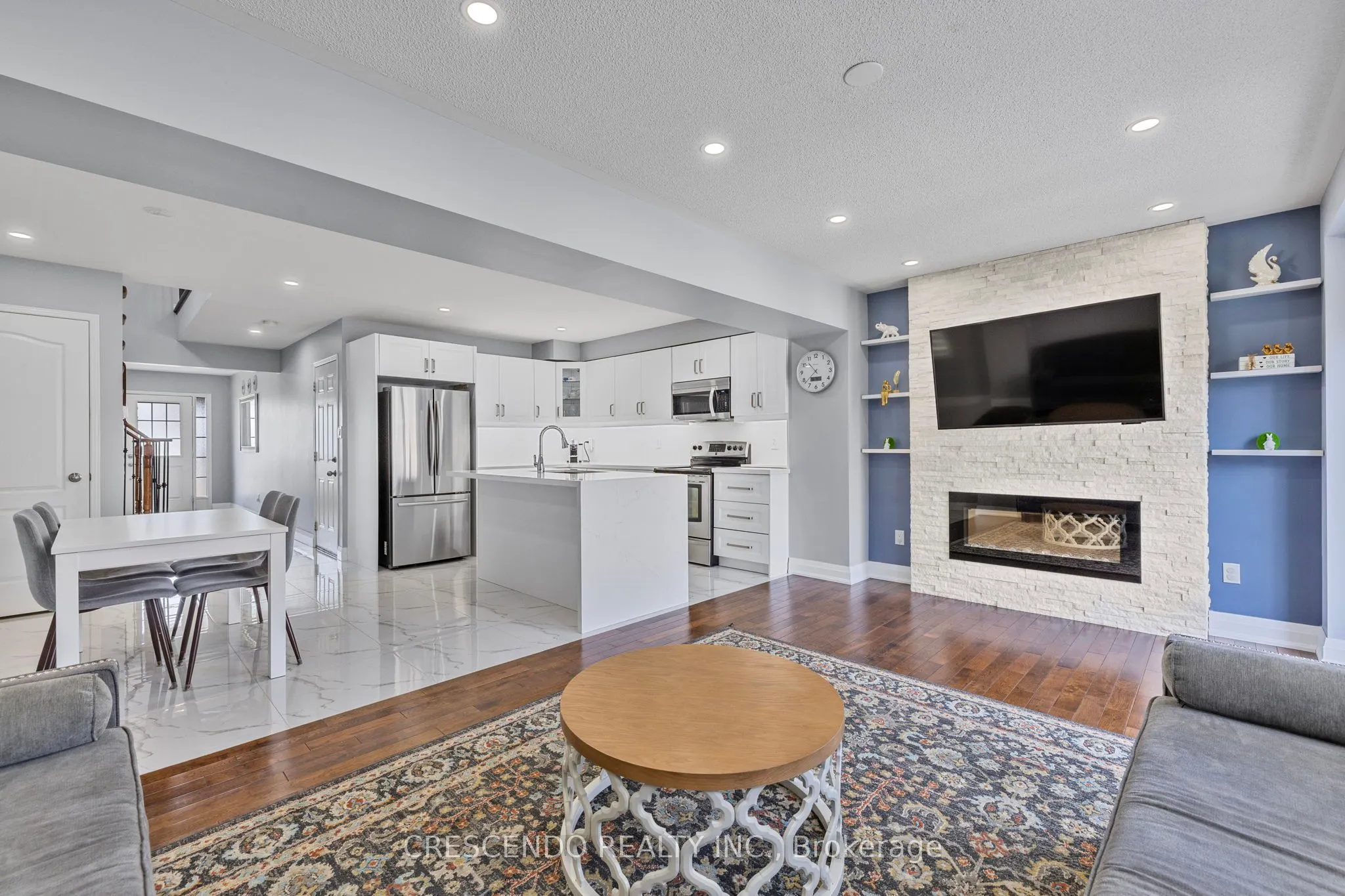 42 Napoleon Crescent