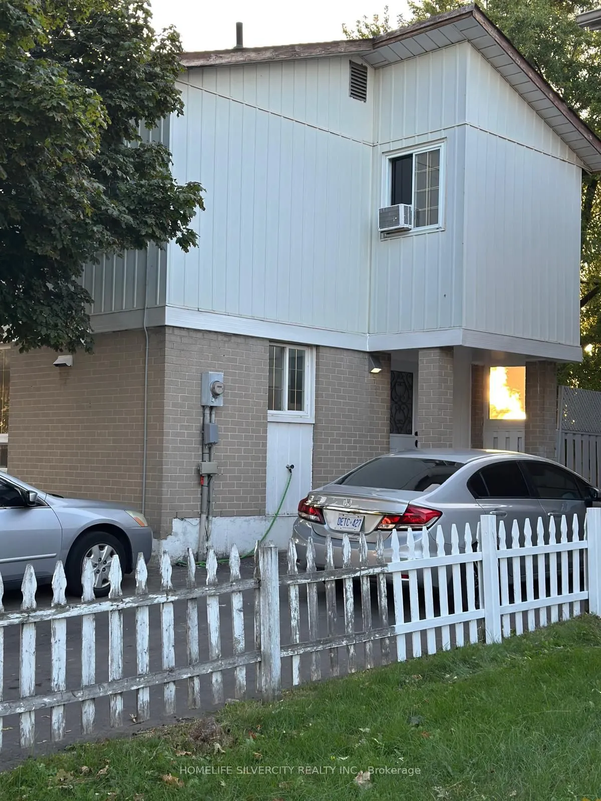 8 Golden Gate Drive