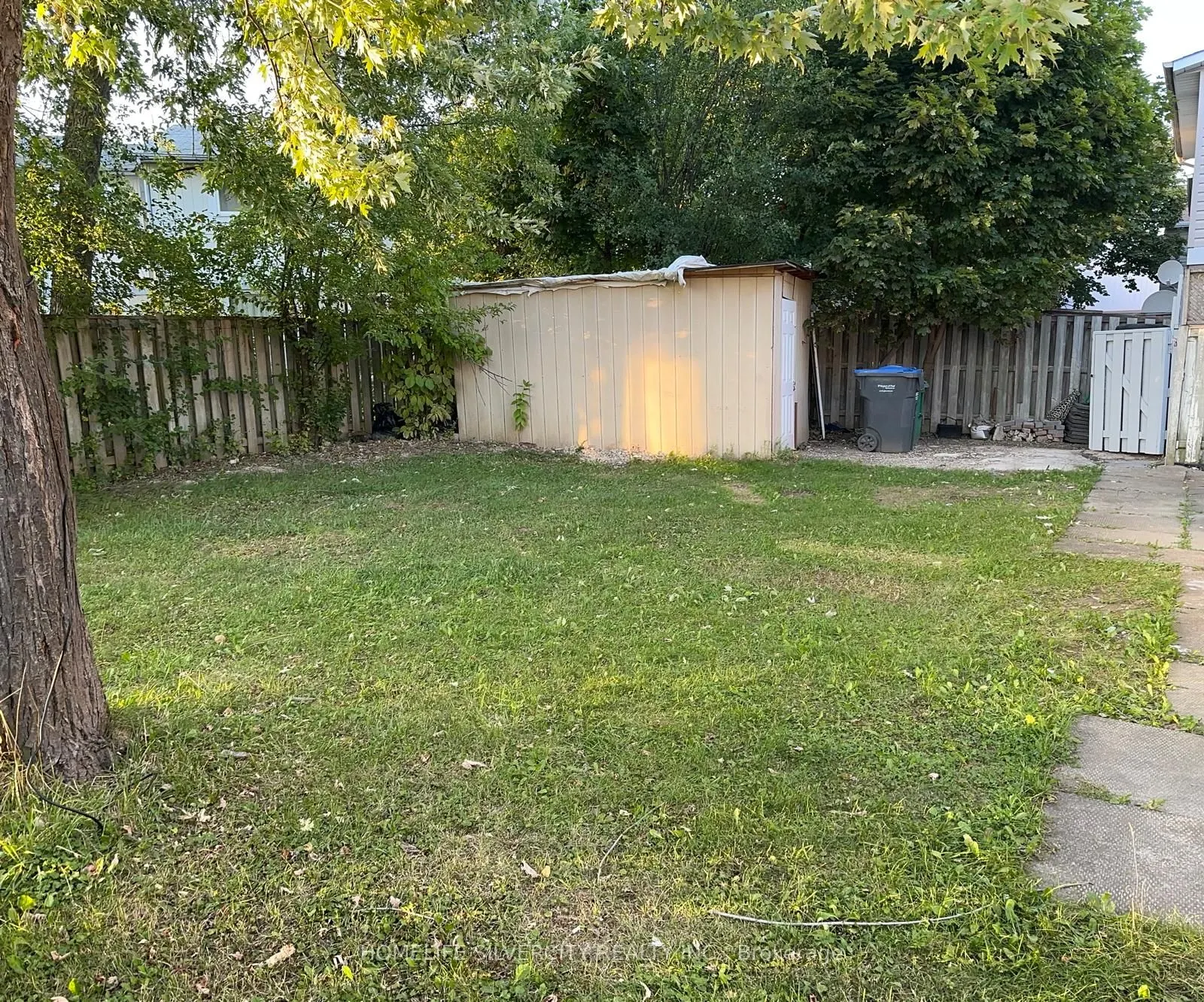 8 Golden Gate Drive