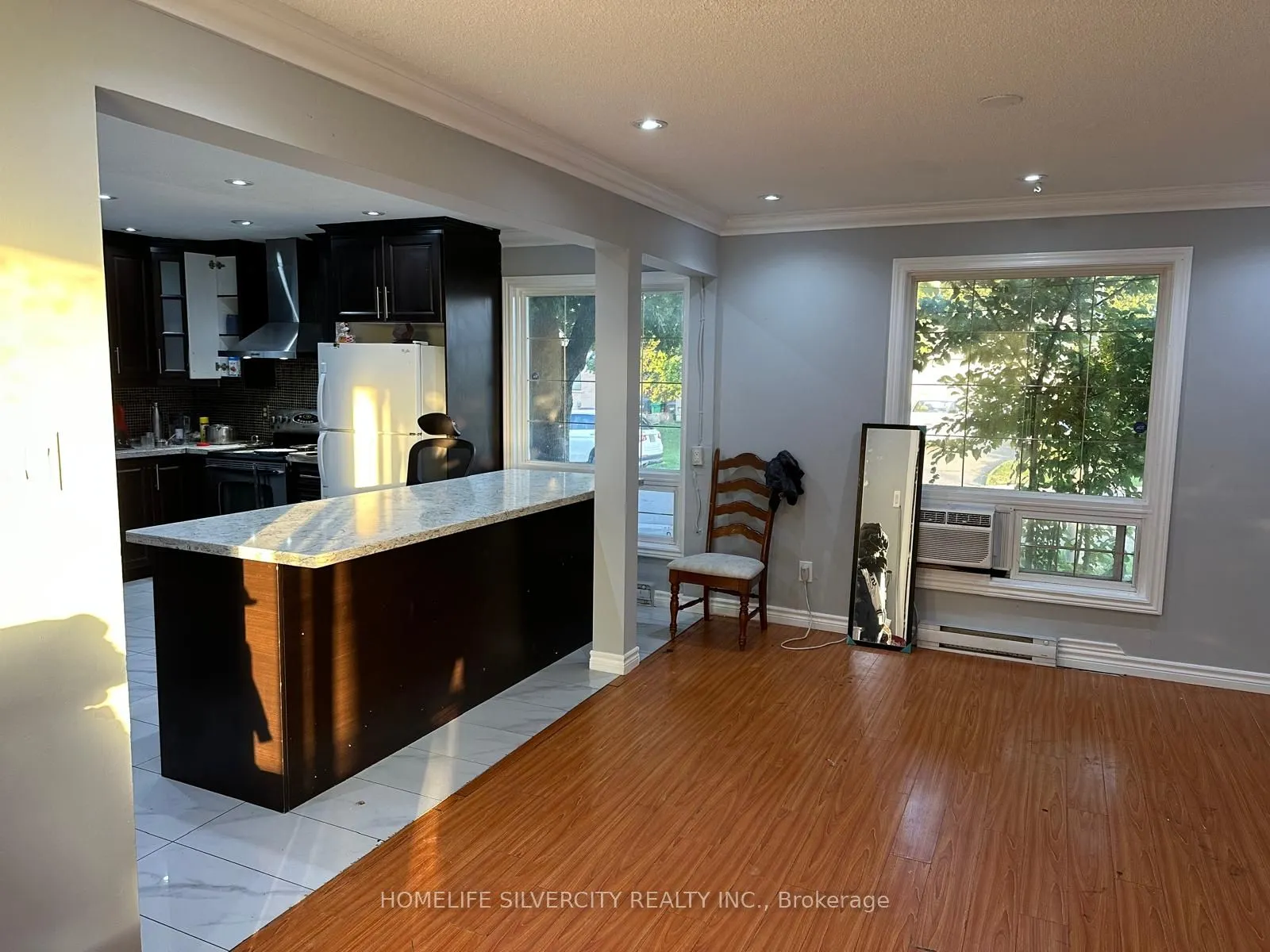 8 Golden Gate Drive