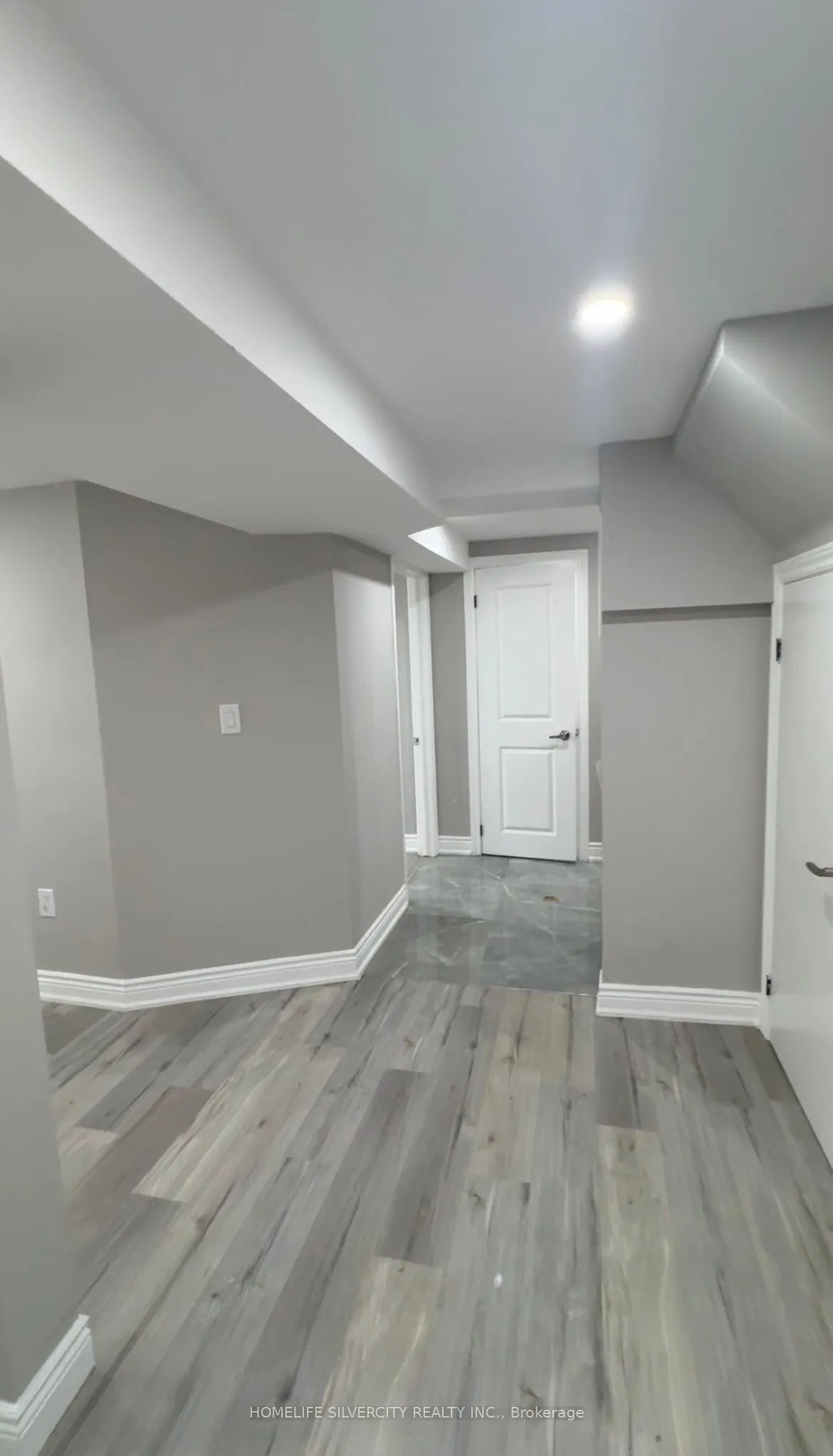 8 Golden Gate Drive