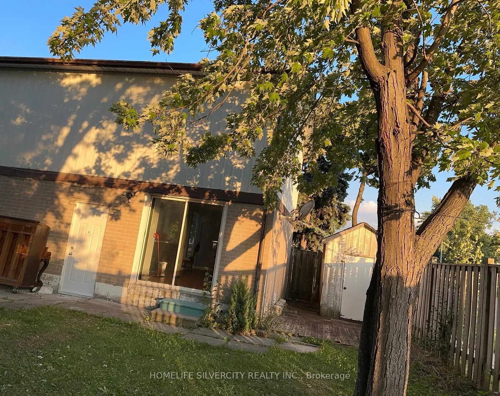 8 Golden Gate Drive