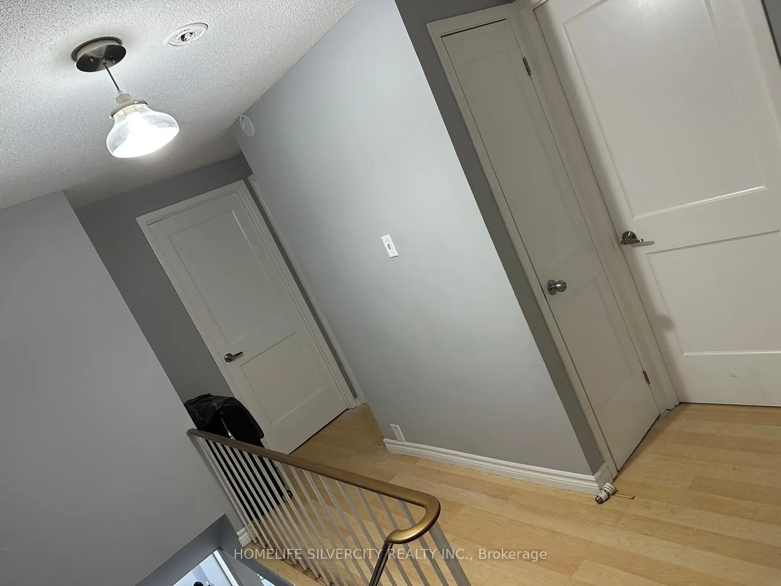 8 Golden Gate Drive