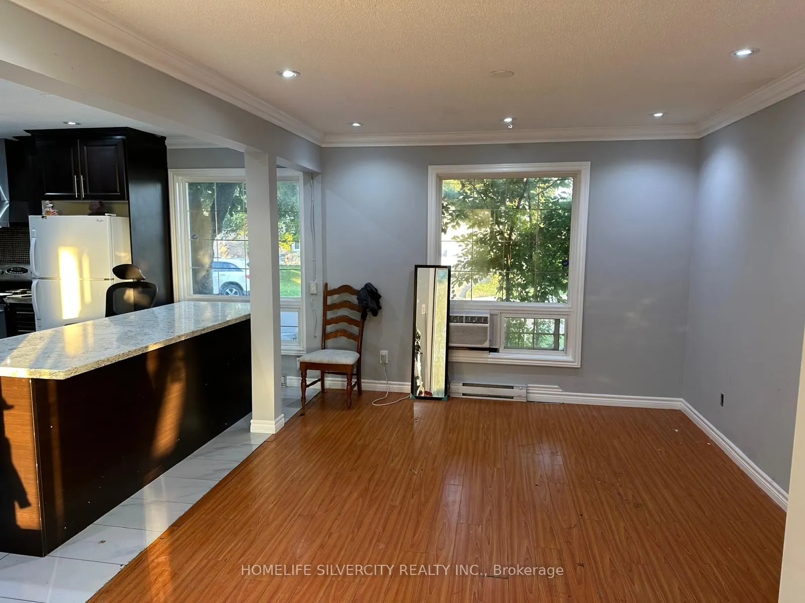 8 Golden Gate Drive