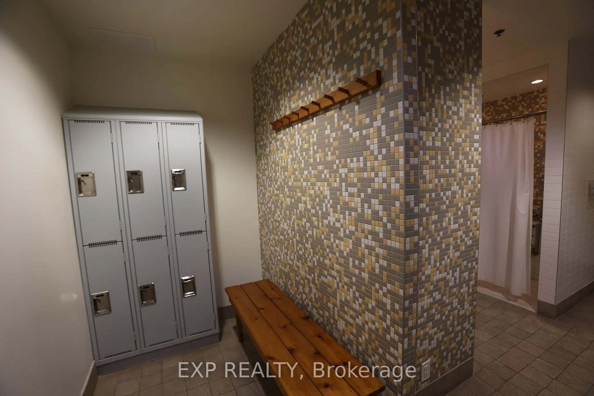 1055 Southdown Road, #PH01