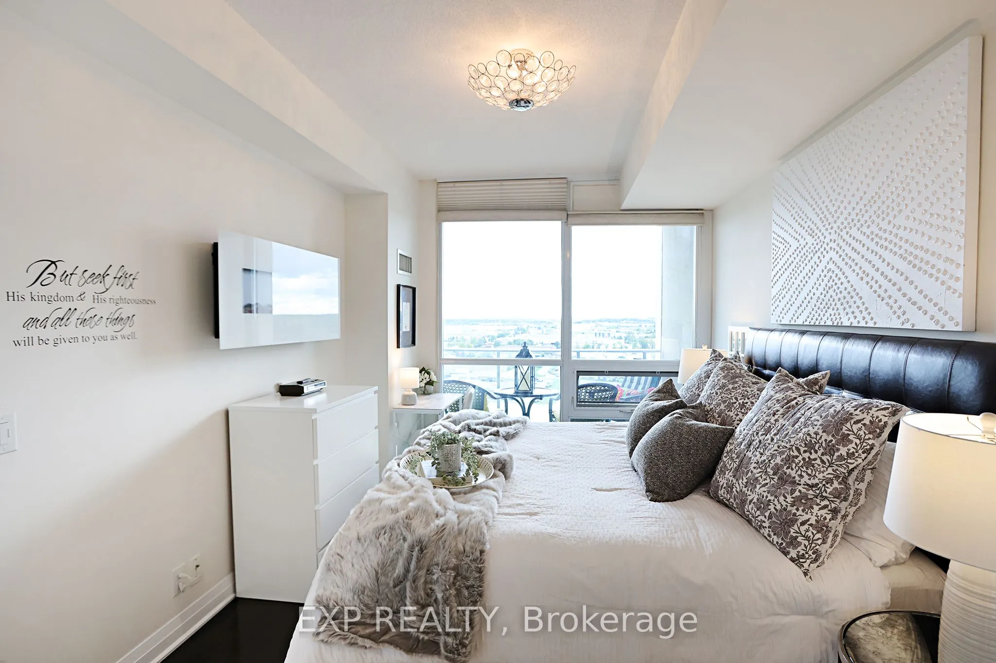 1055 Southdown Road, #PH01