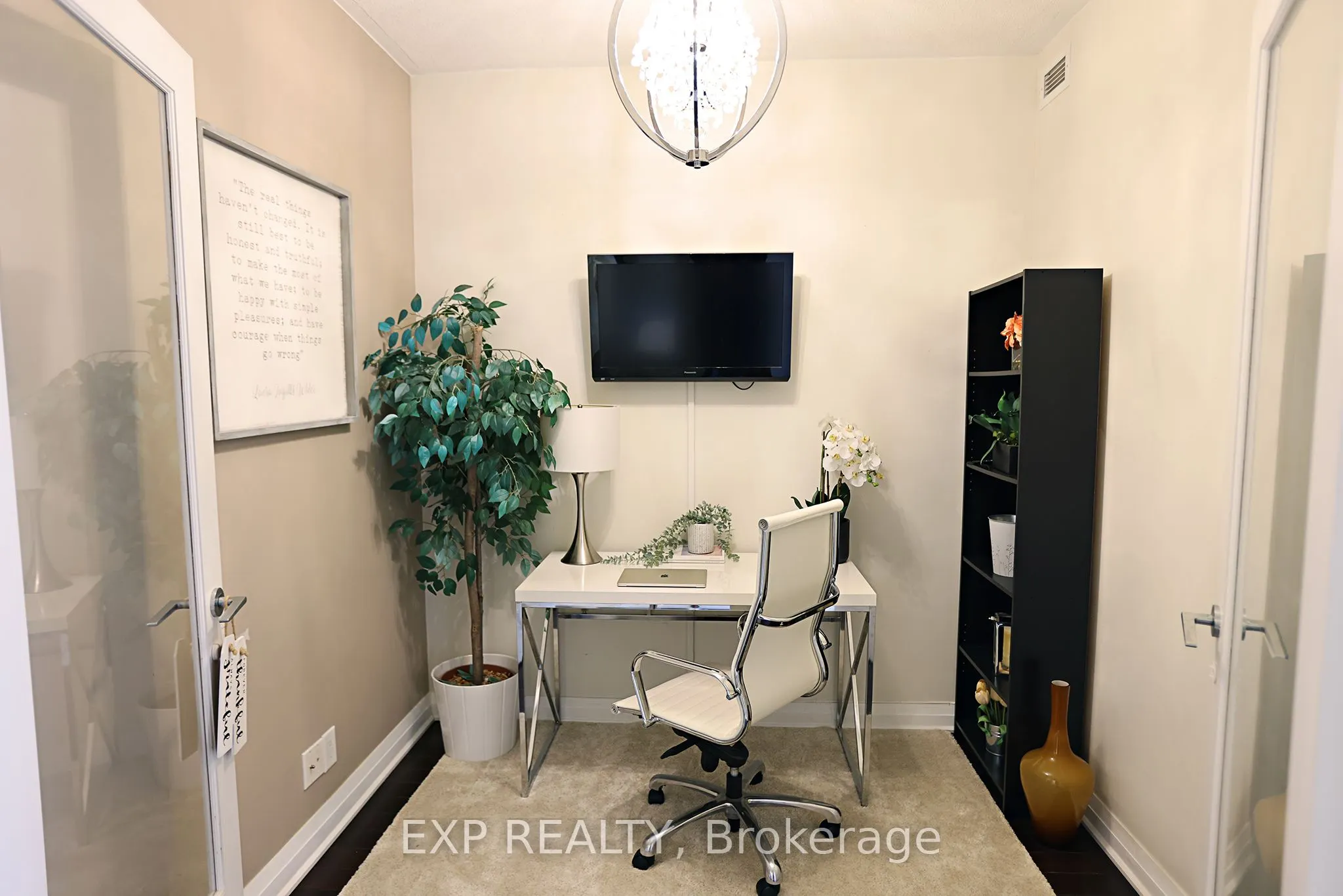 1055 Southdown Road, #PH01