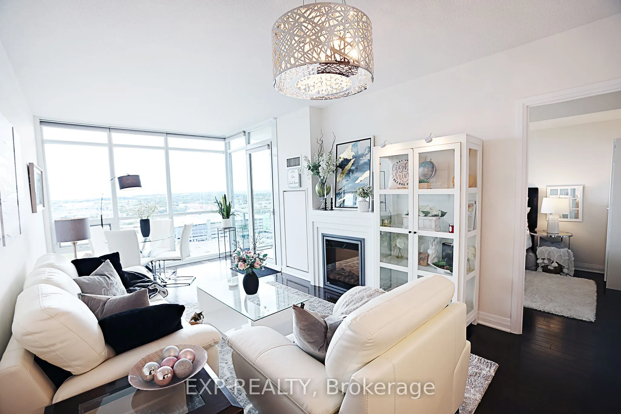 1055 Southdown Road, #PH01