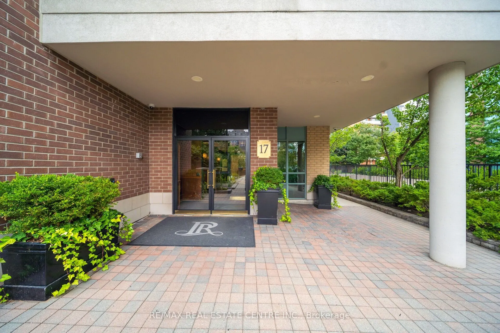 17 Michael Power Place, #505