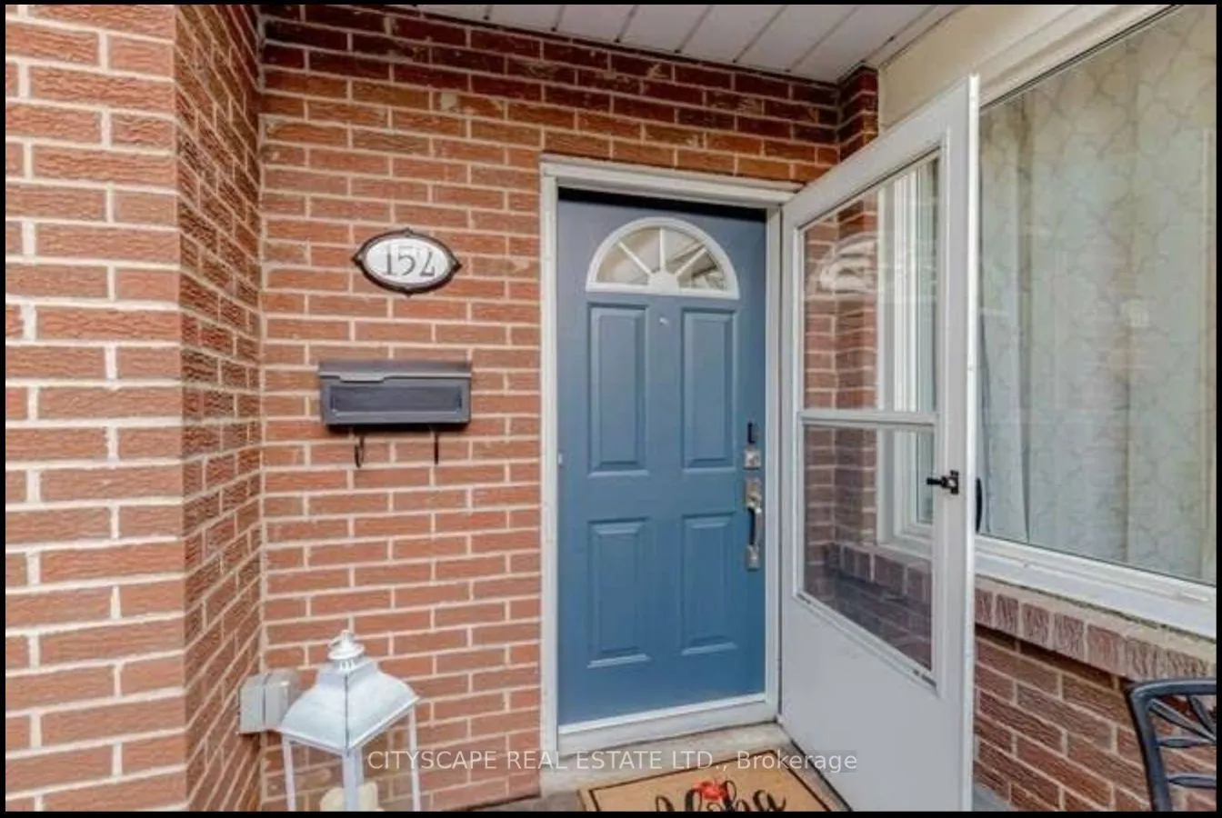 152 Kenwood Avenue, #50