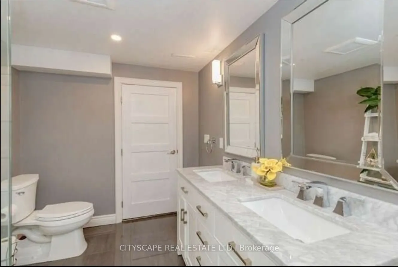 152 Kenwood Avenue, #50