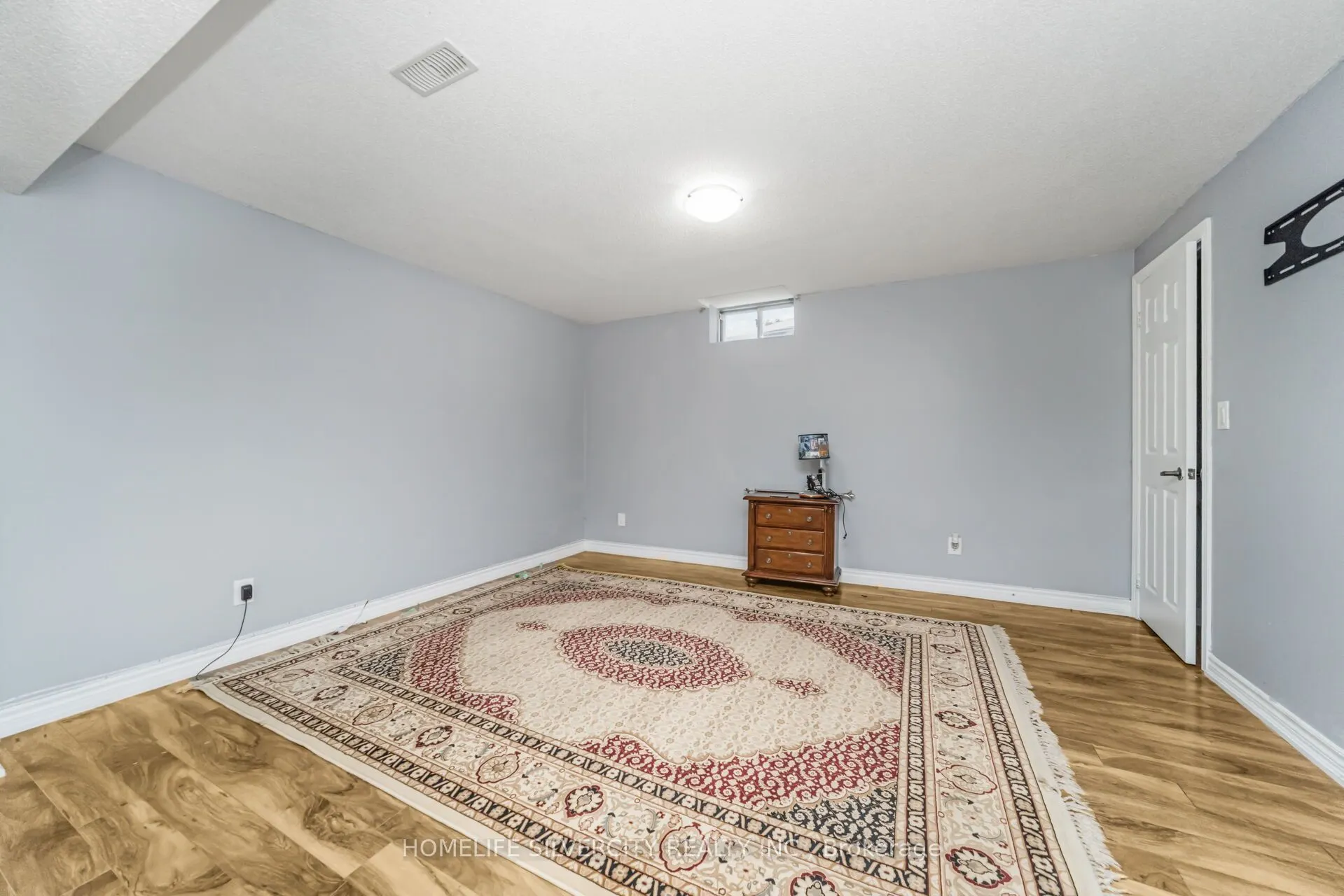 17 Siesta Court