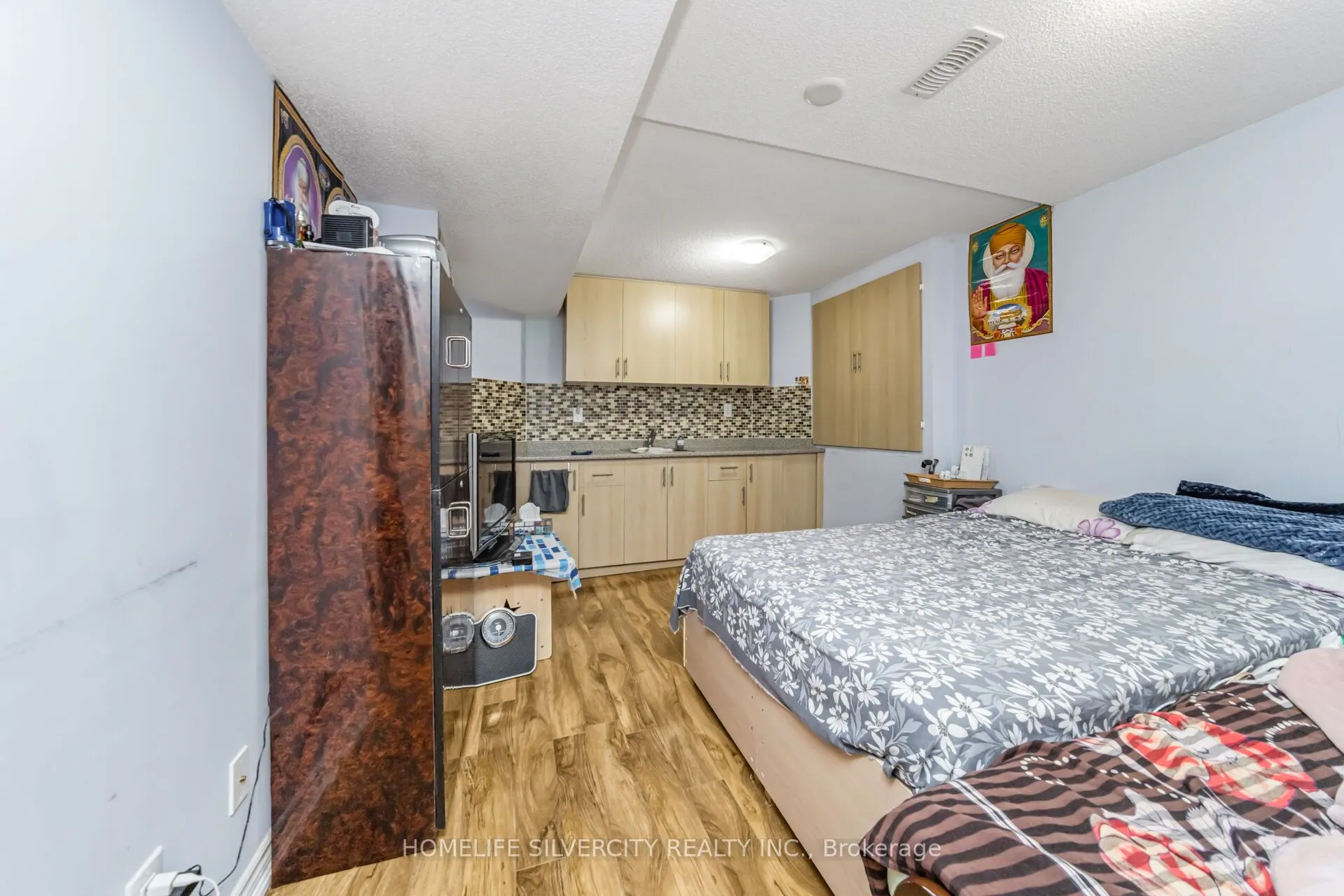 17 Siesta Court