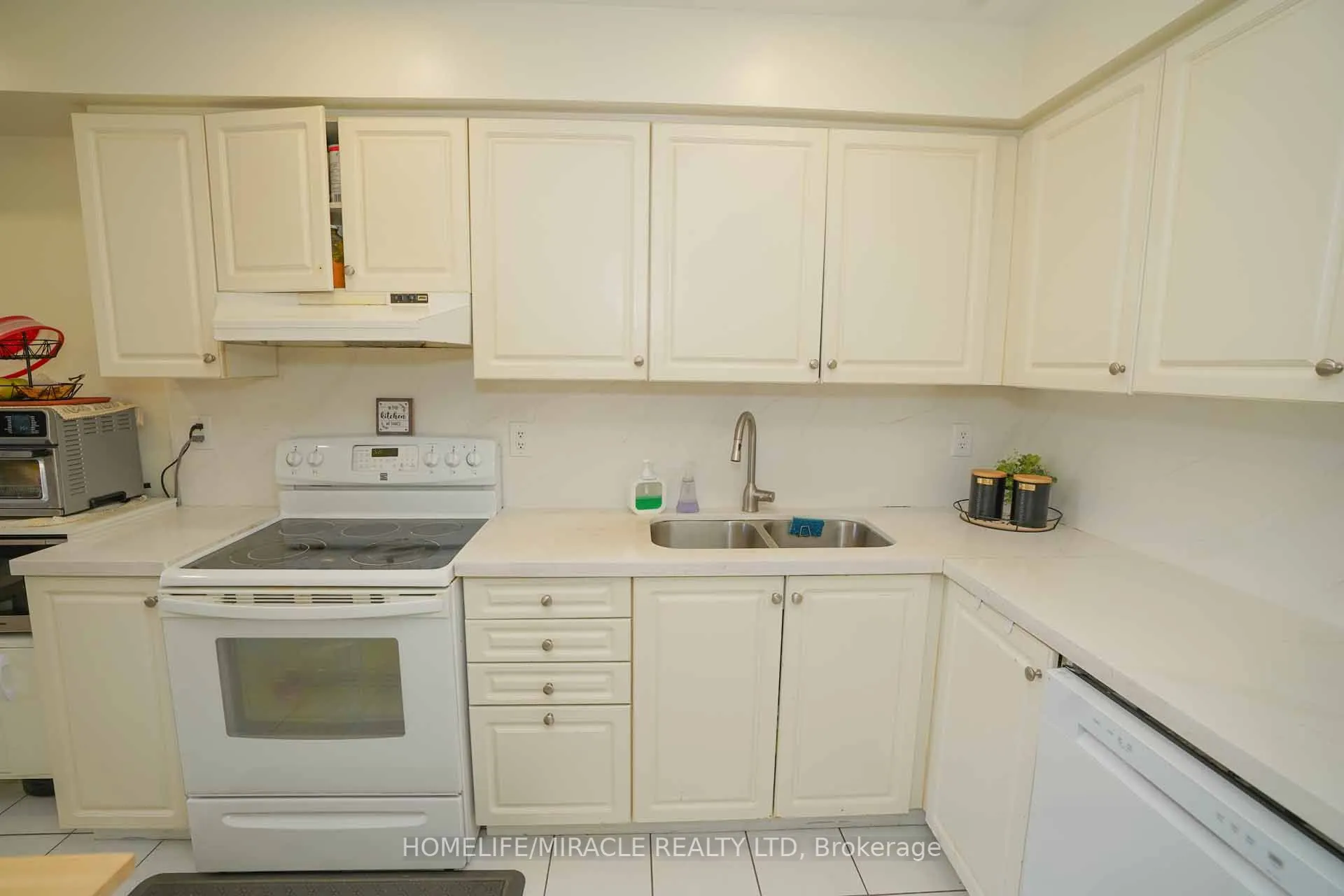 40 Gardenia Way