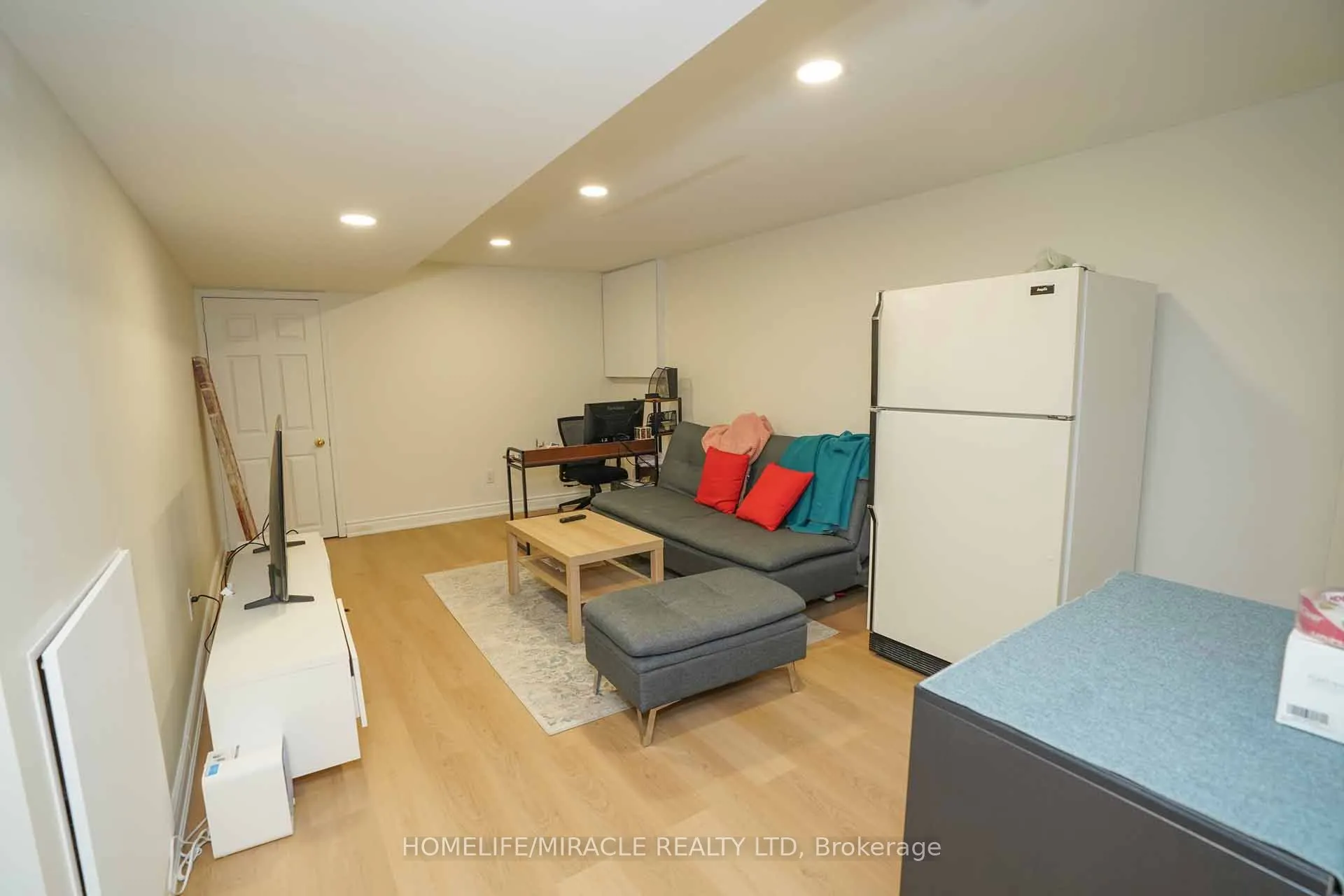40 Gardenia Way