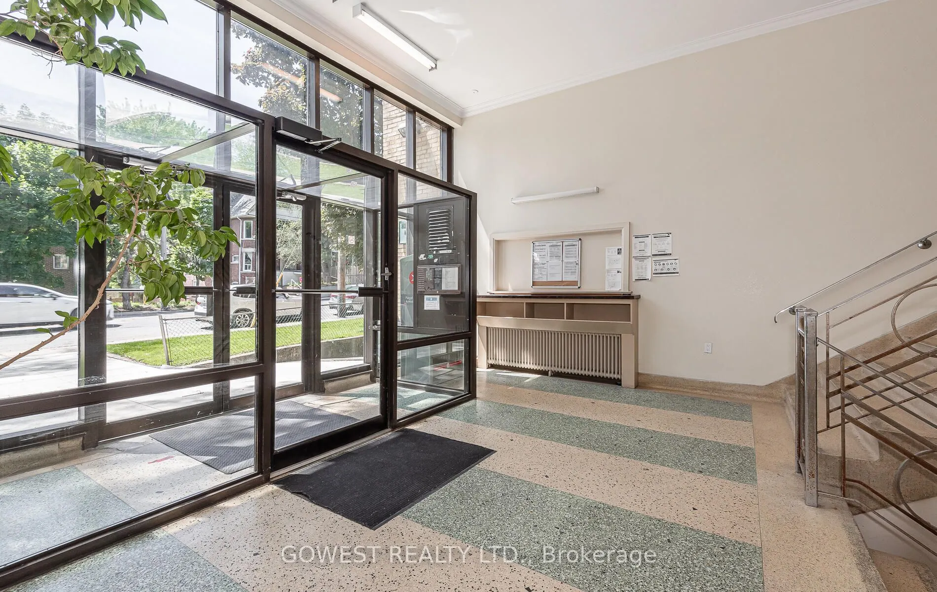 205 Keele Street, #B7