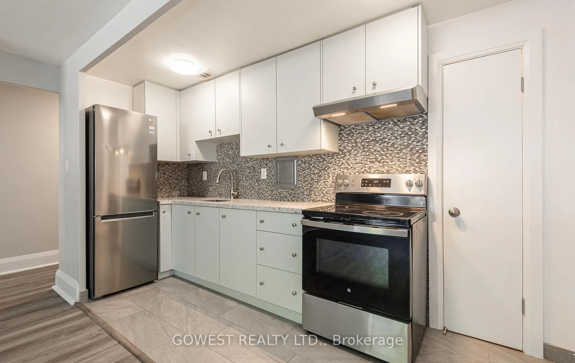 205 Keele Street, #B7