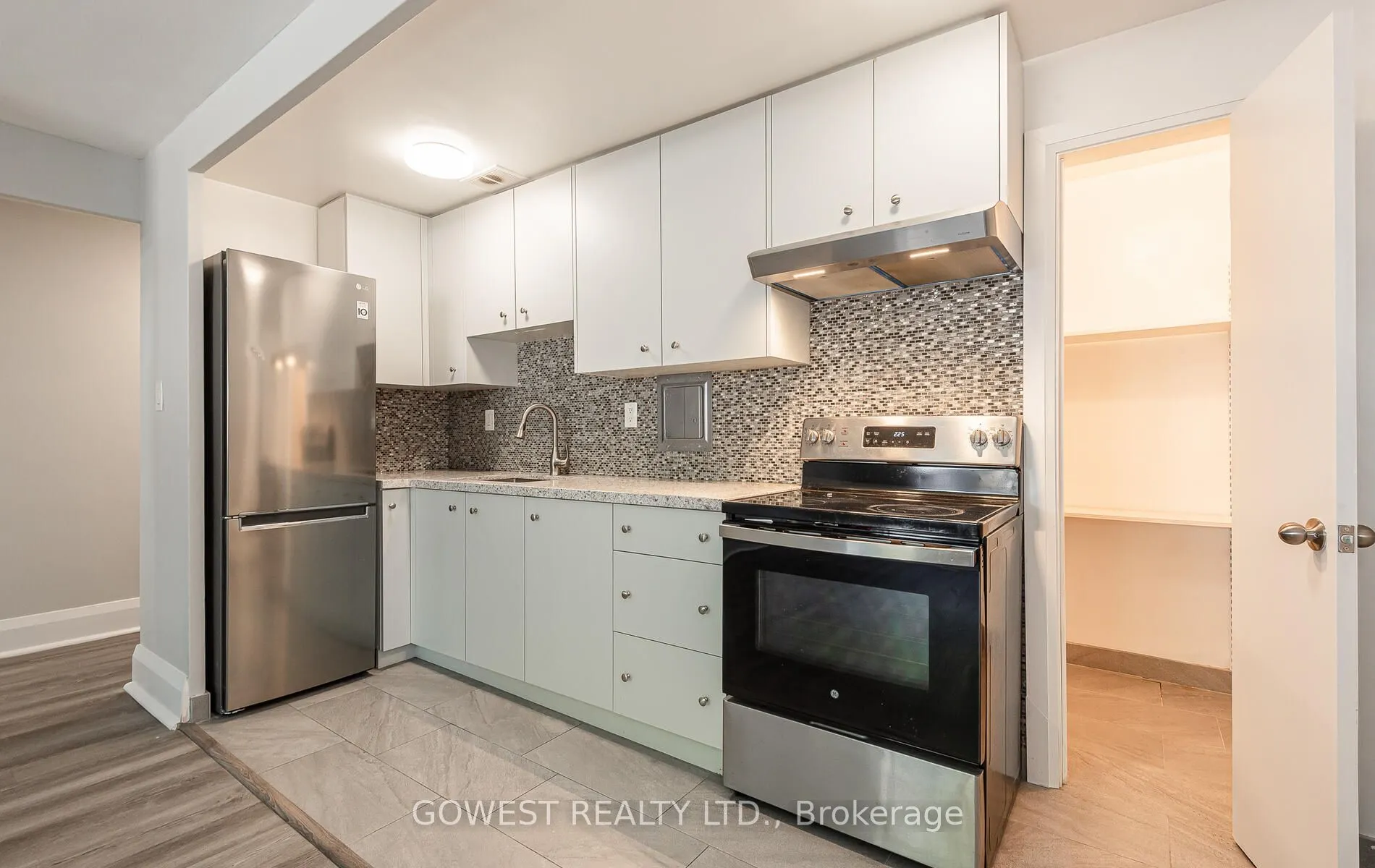 205 Keele Street, #B7