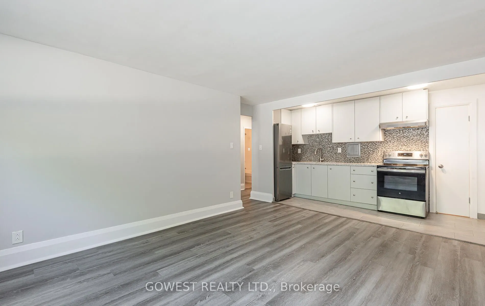 205 Keele Street, #B7
