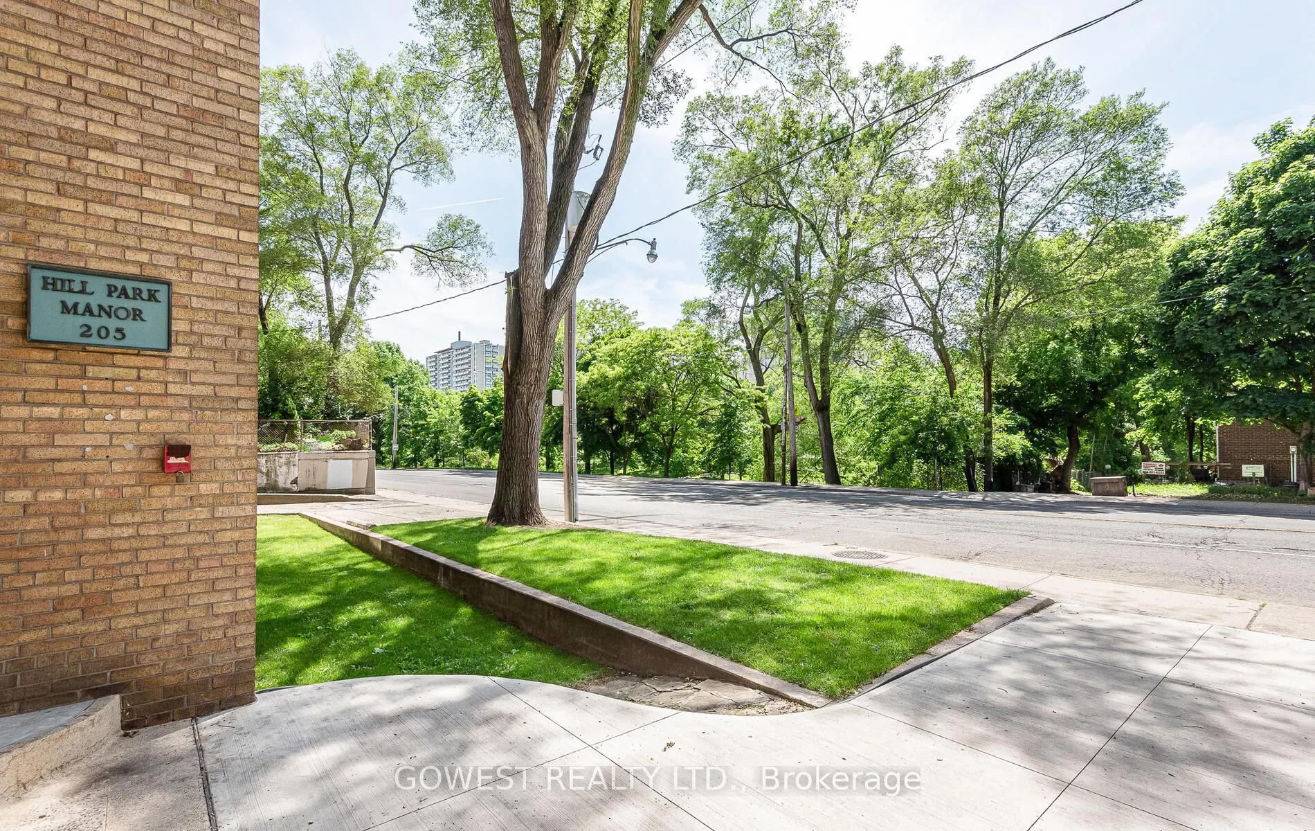 205 Keele Street, #B7