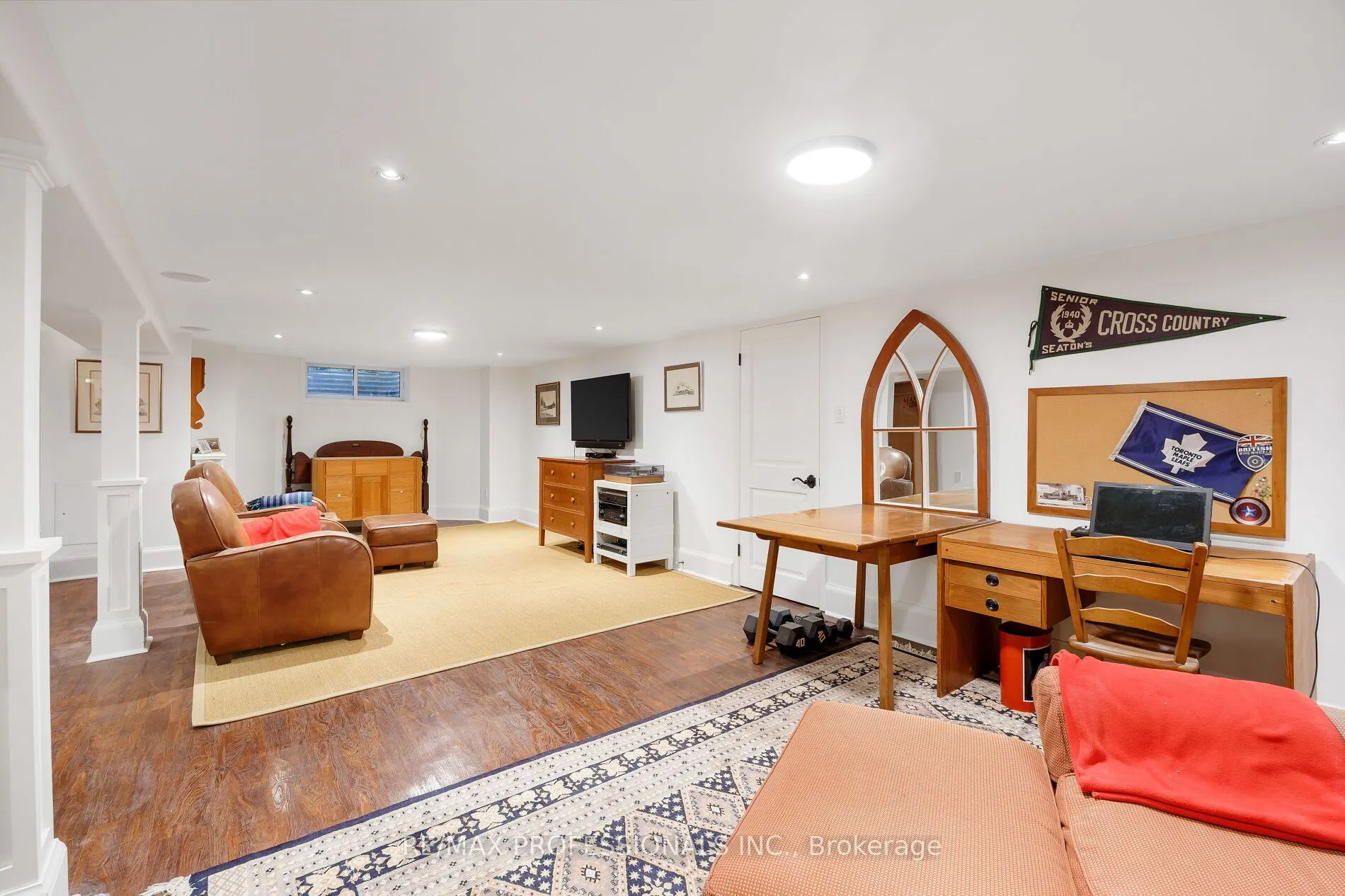 16 Kingsway Crescent