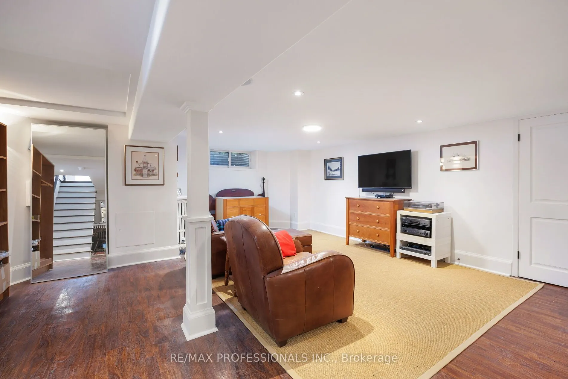 16 Kingsway Crescent