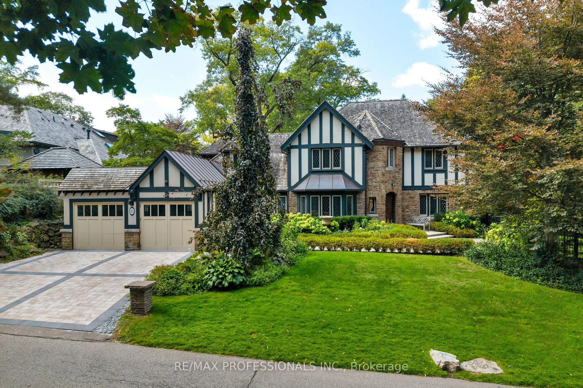 16 Kingsway Crescent