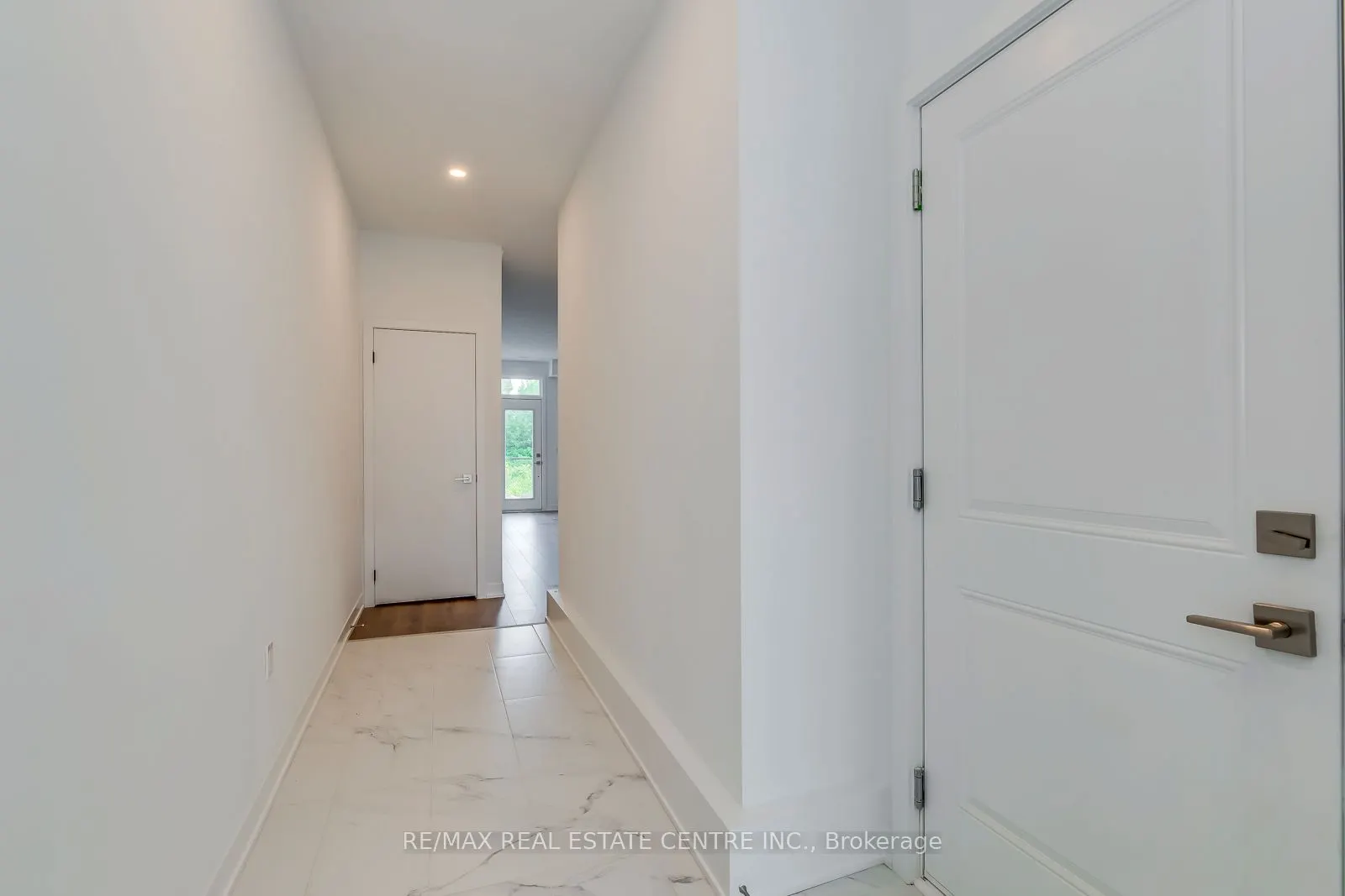 3049 Trailside Drive