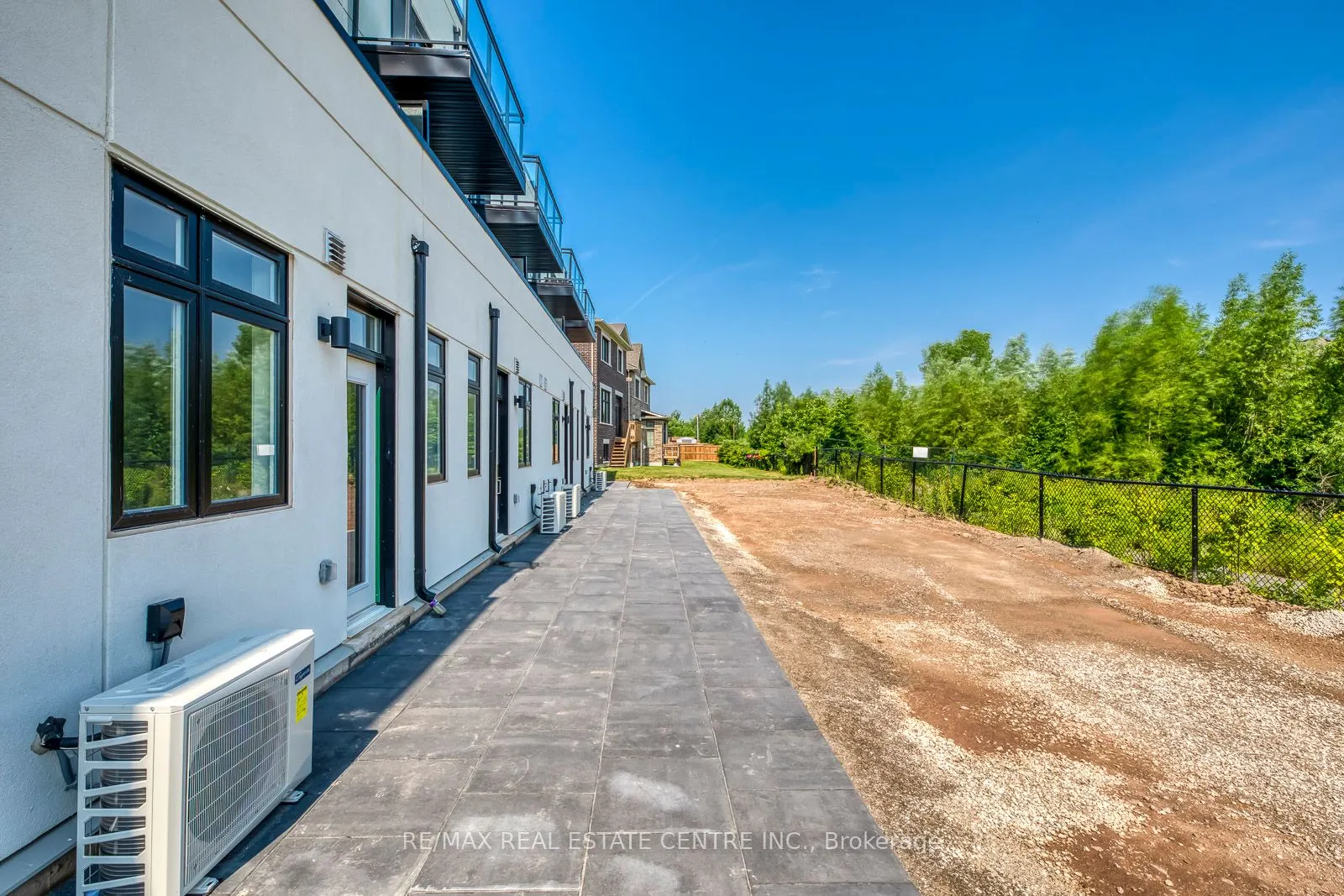 3049 Trailside Drive