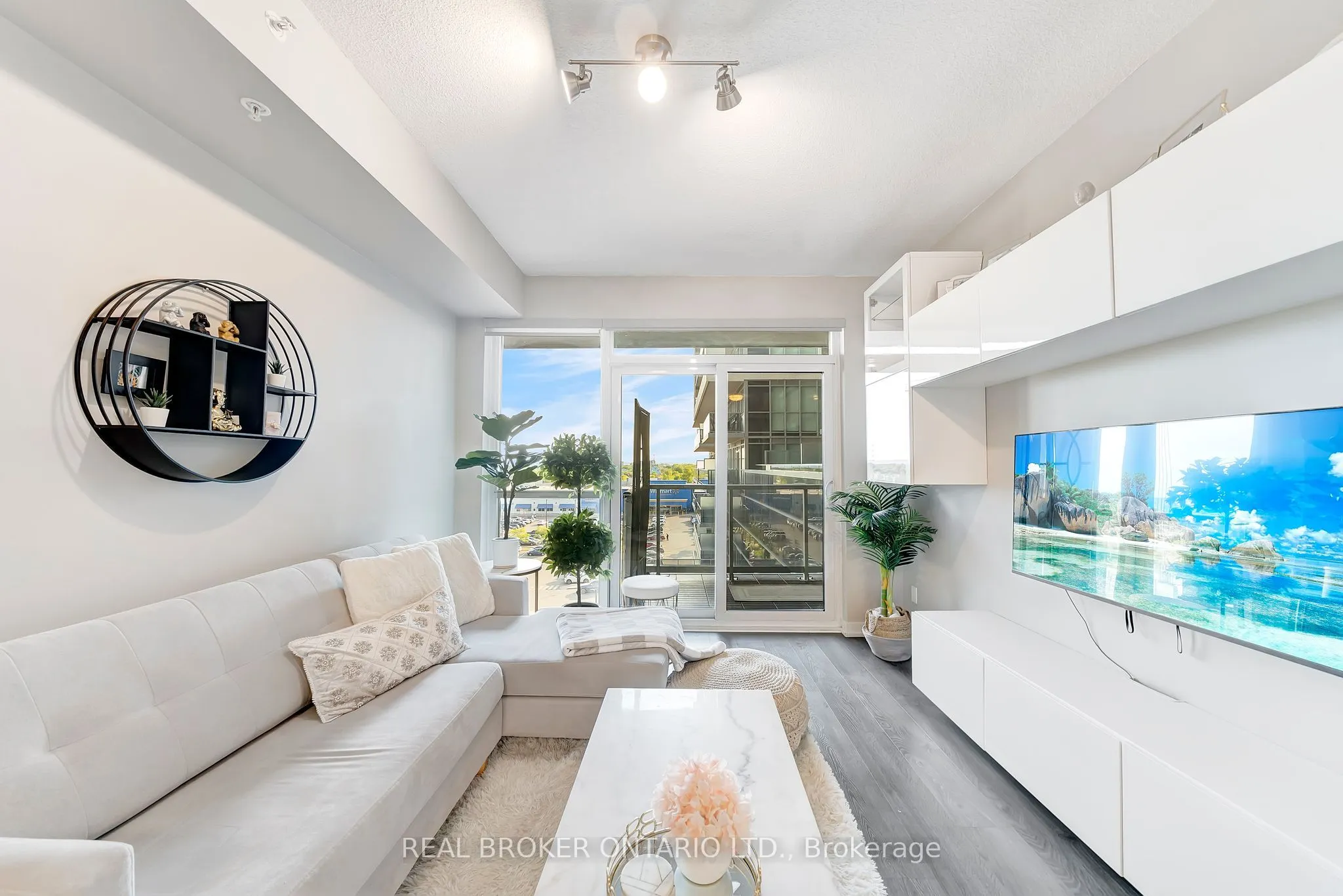 2087 FAIRVIEW Street, #606