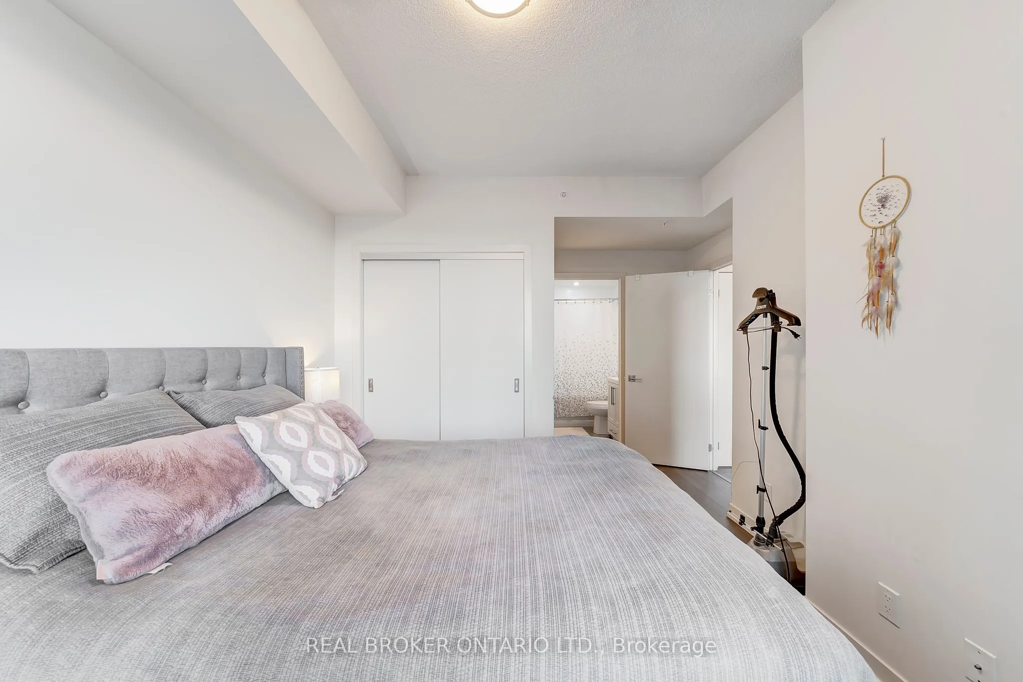 2087 FAIRVIEW Street, #606