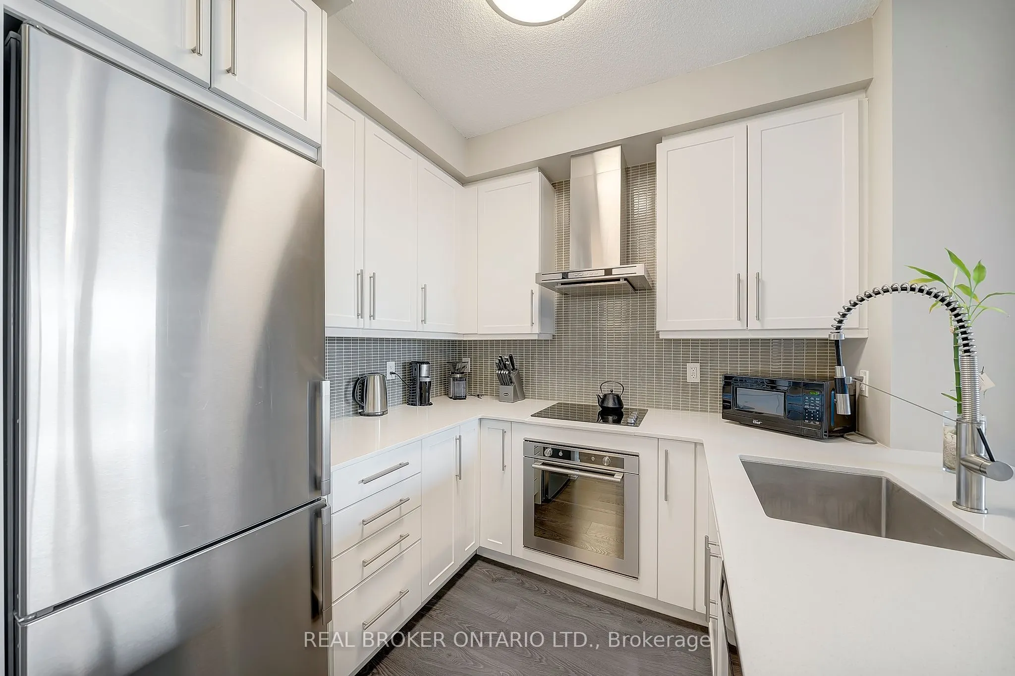 2087 FAIRVIEW Street, #606