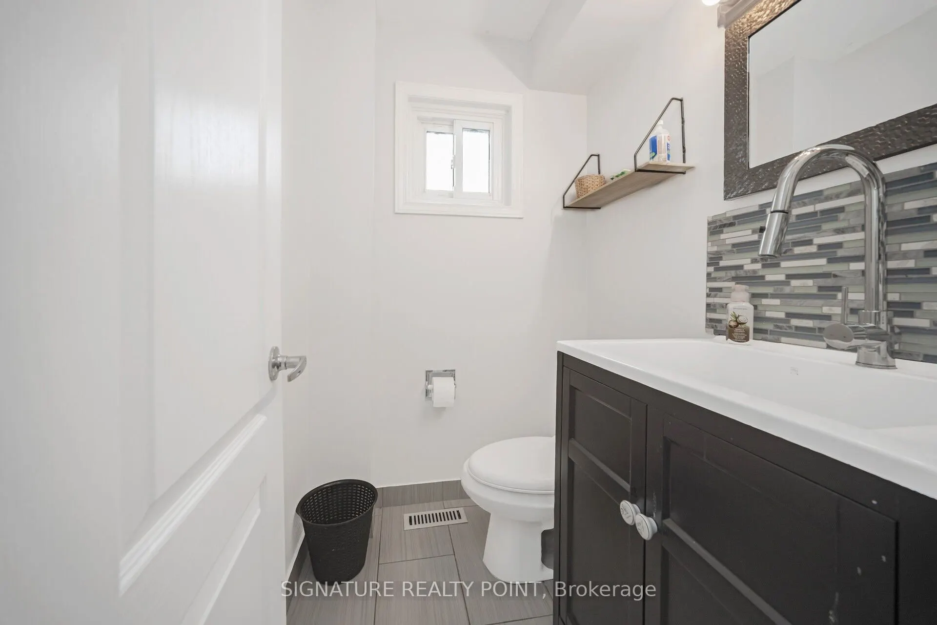 222 Simmons Boulevard