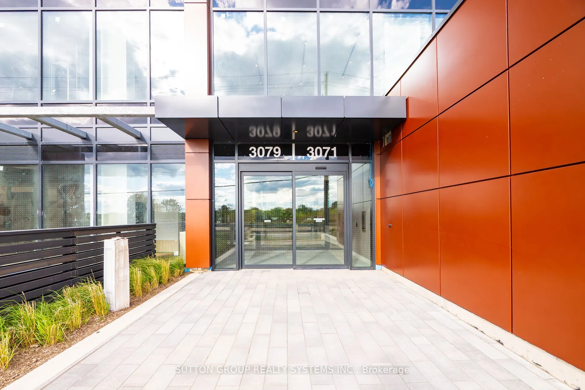3079 Trafalgar Road, #1102