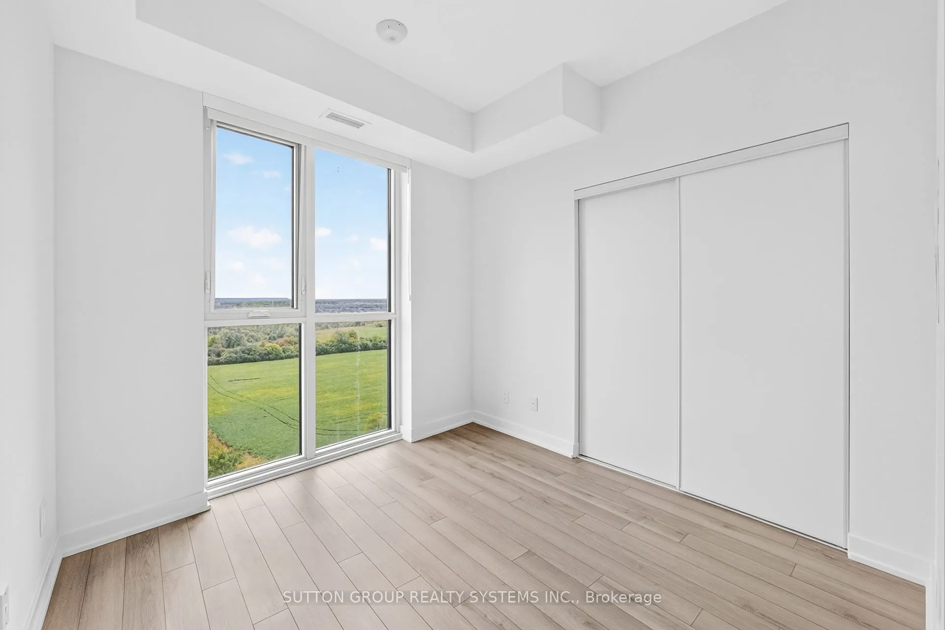3079 Trafalgar Road, #1102