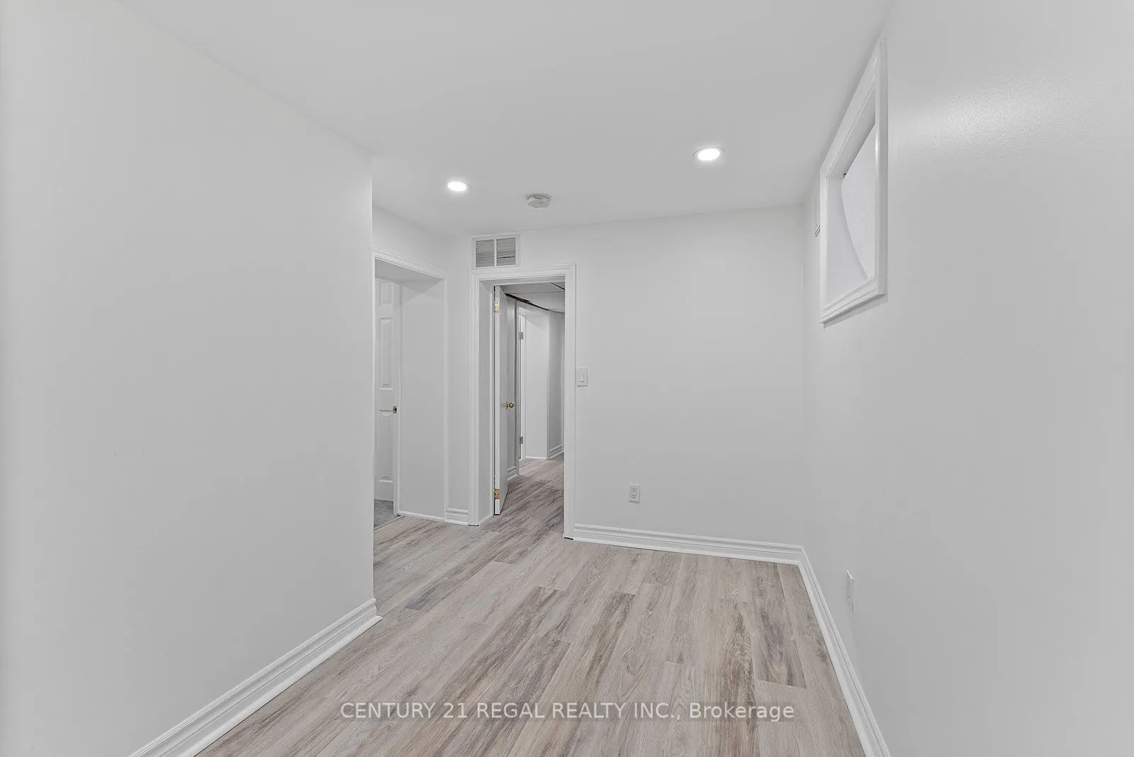 64 Arcadian Circle