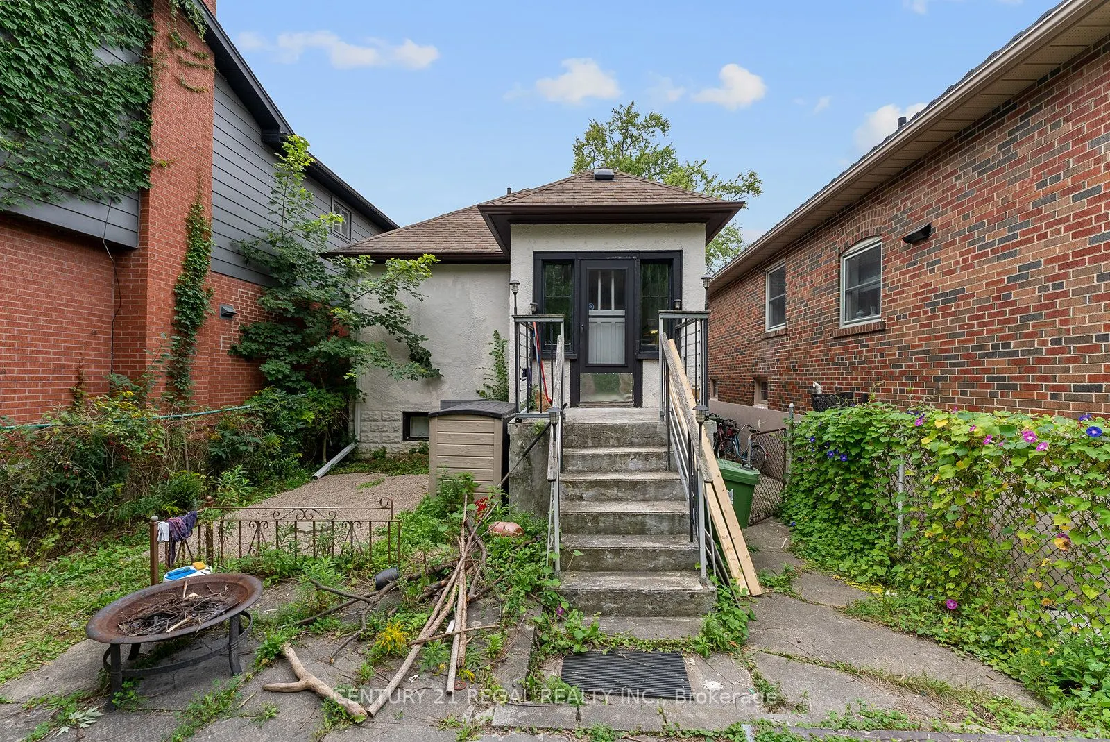 64 Arcadian Circle
