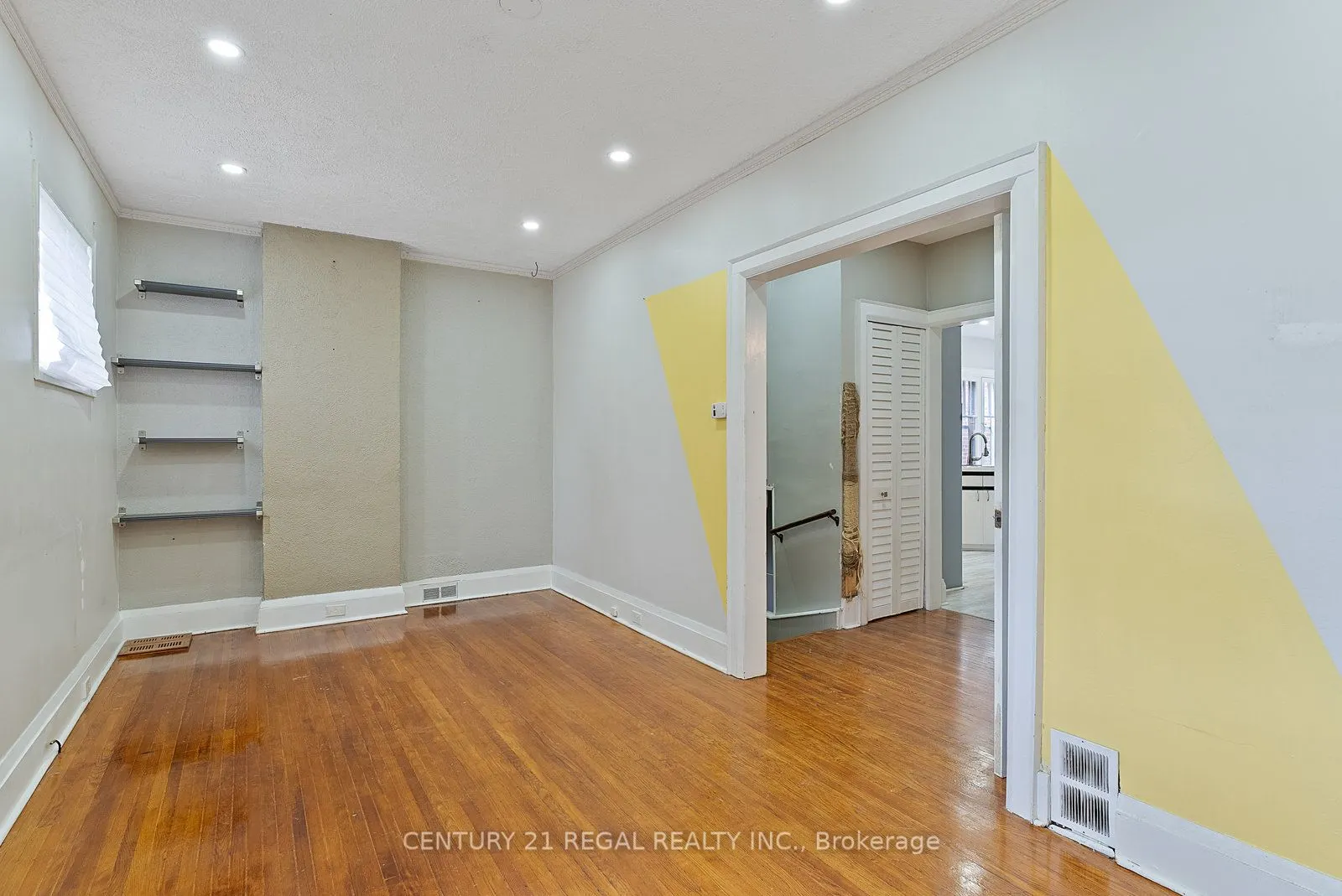 64 Arcadian Circle