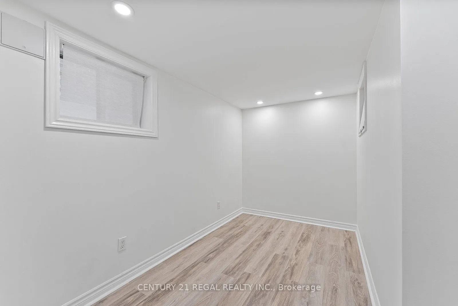 64 Arcadian Circle