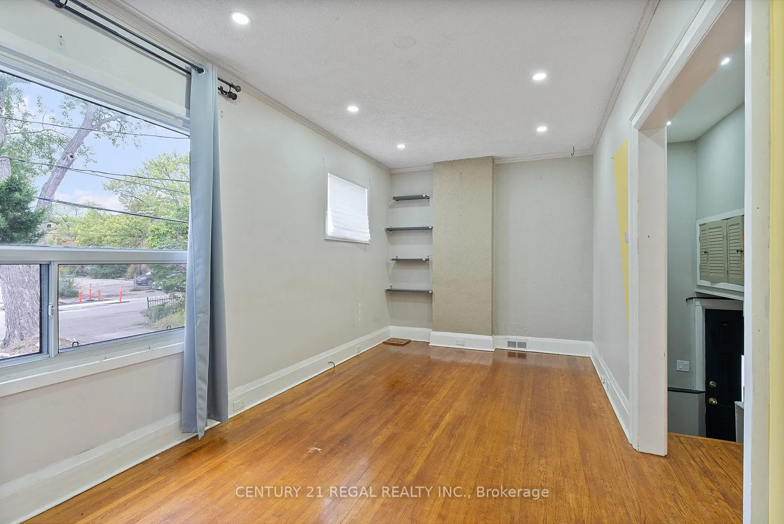 64 Arcadian Circle
