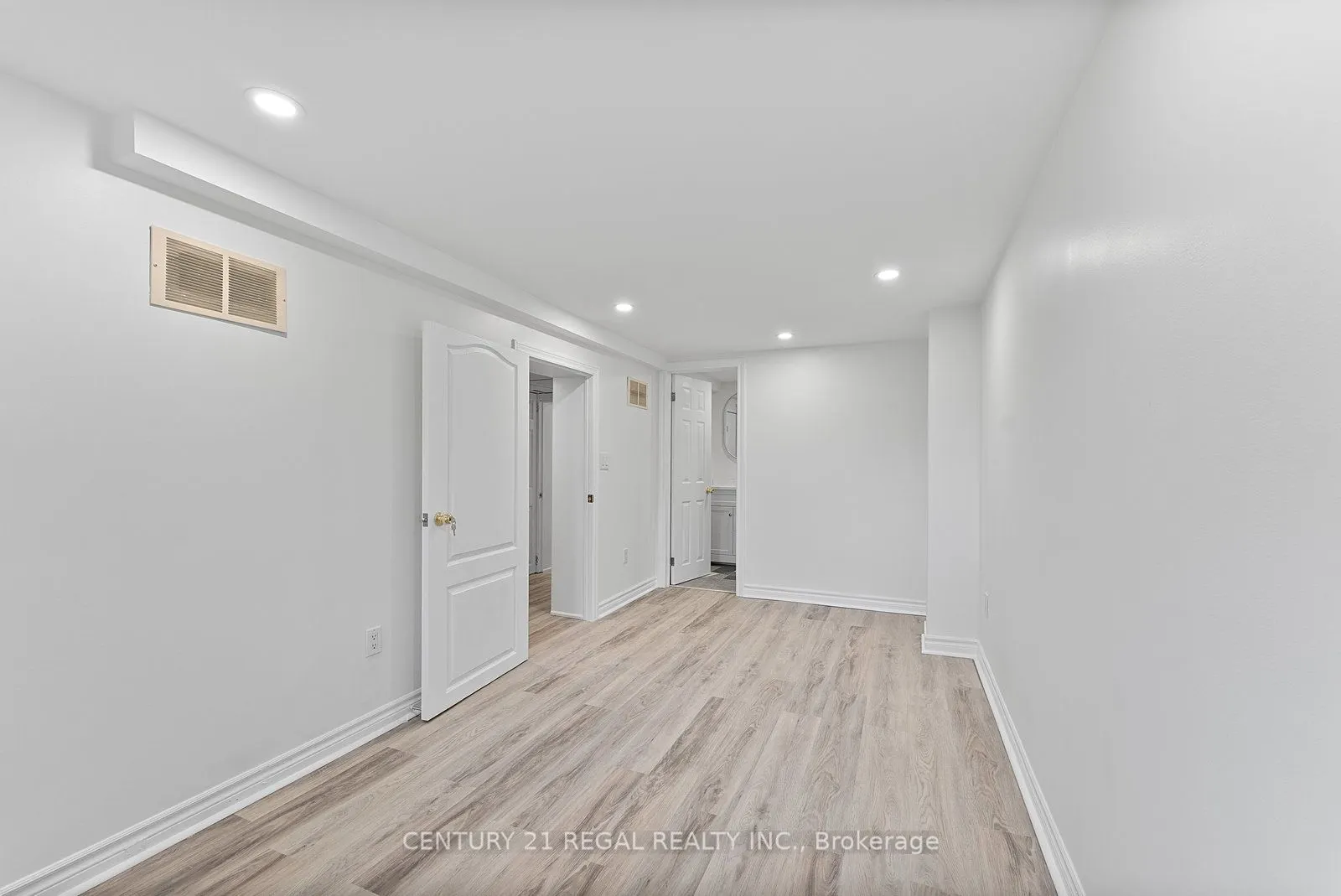 64 Arcadian Circle