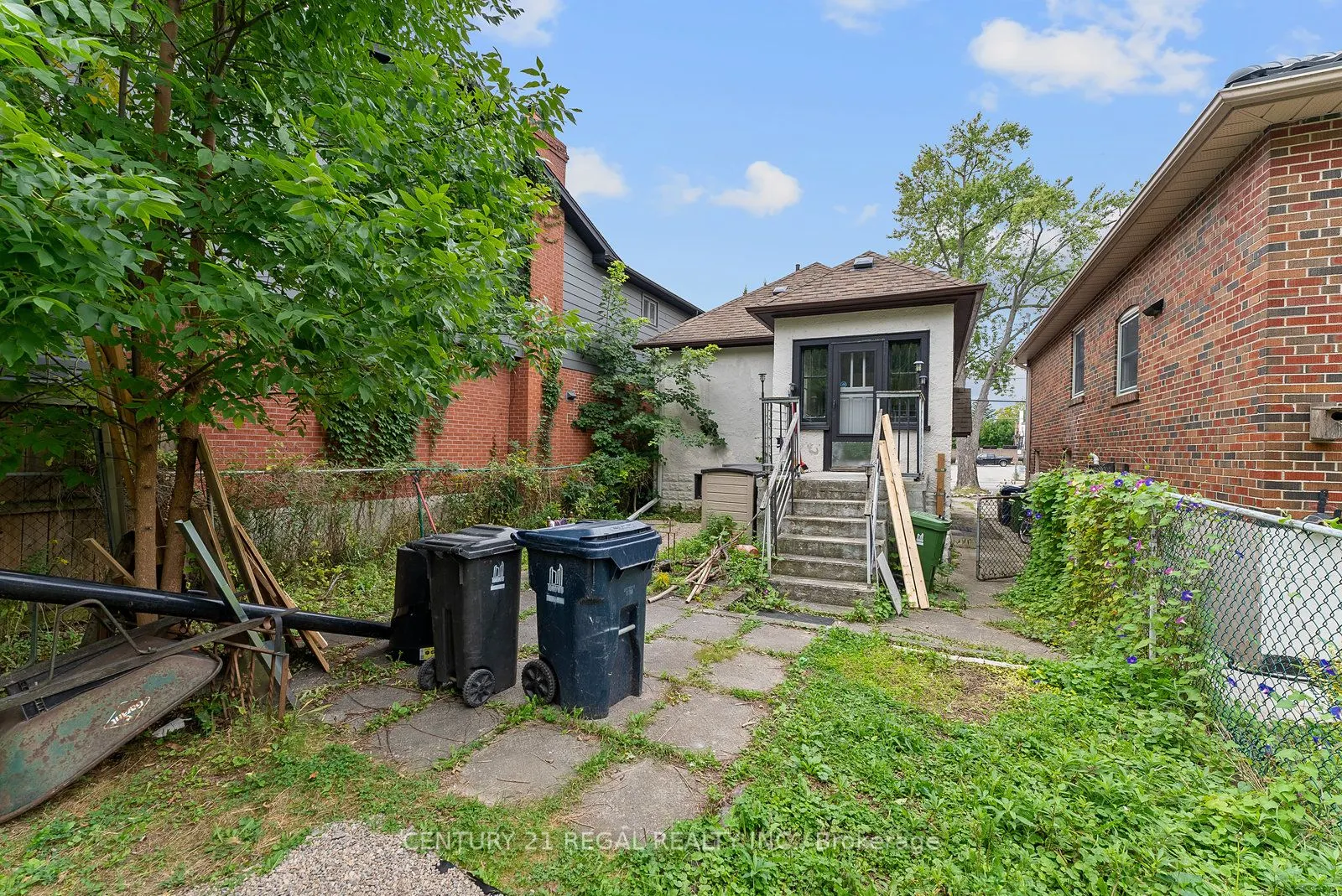 64 Arcadian Circle