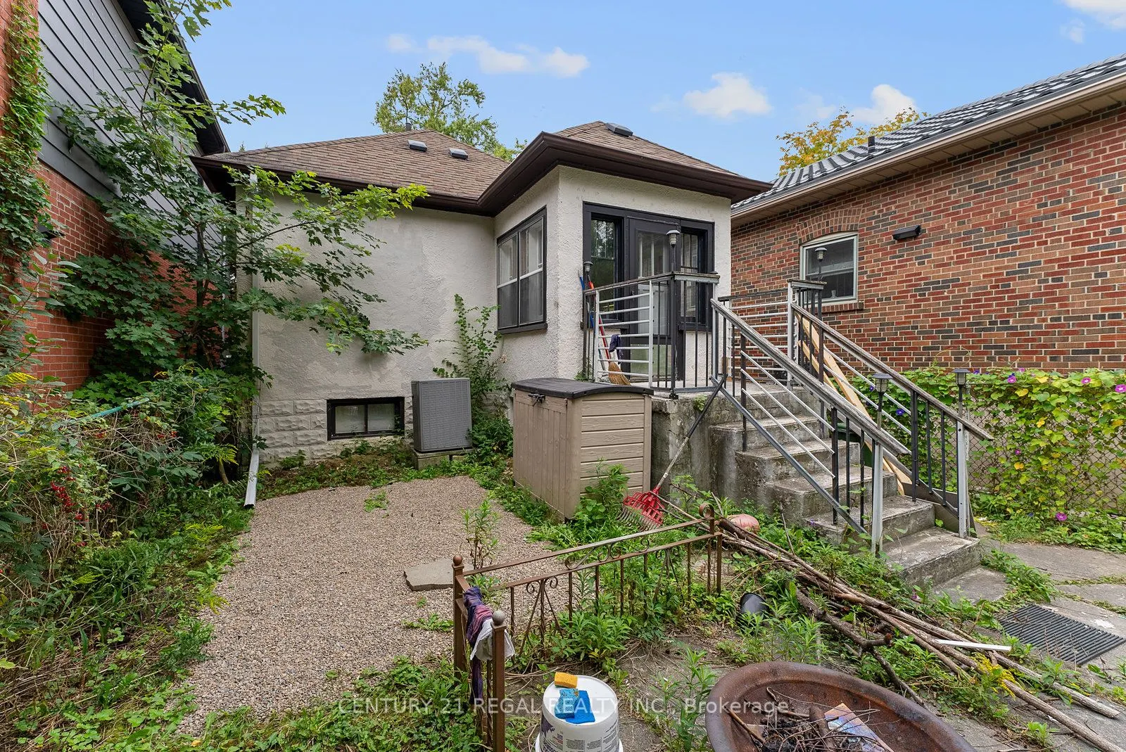 64 Arcadian Circle