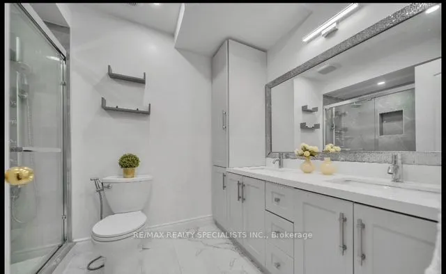 2665 Thomas Street, #8